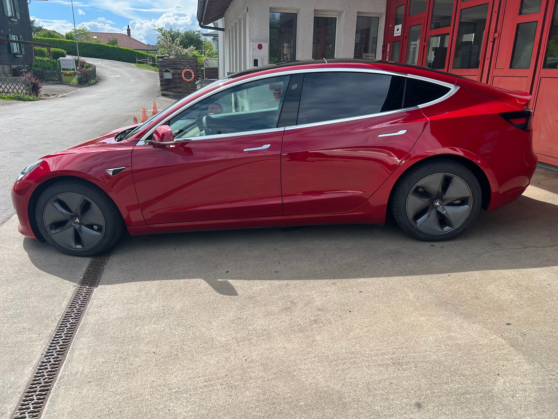TESLA Model 3 Long Range Dual Motor AWD-image-2