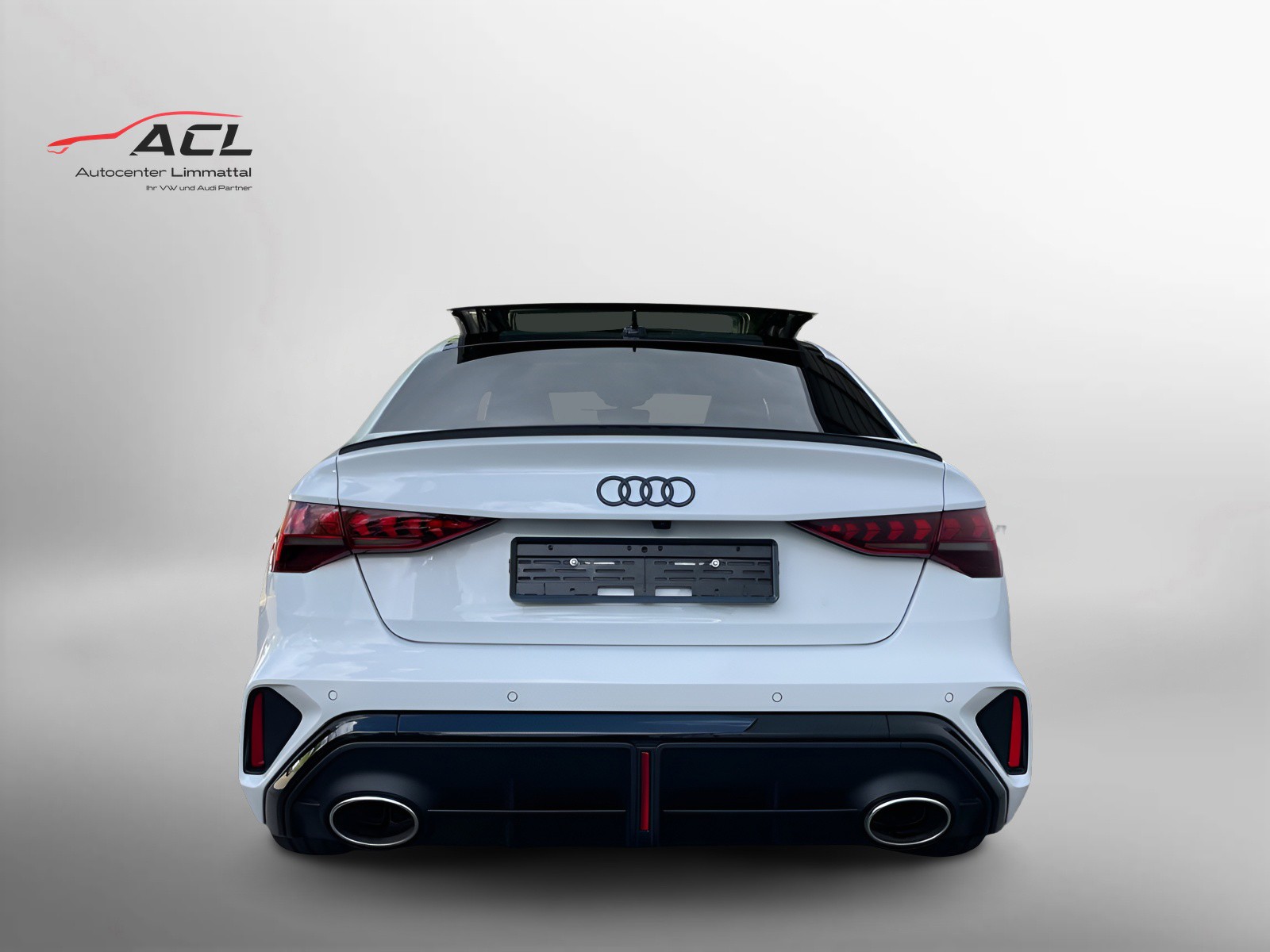 AUDI RS3 Limousine 2.5 TSI quattro S-tronic-image-8