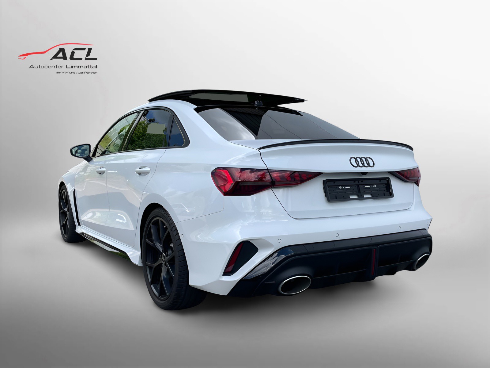 AUDI RS3 Limousine 2.5 TSI quattro S-tronic-image-7