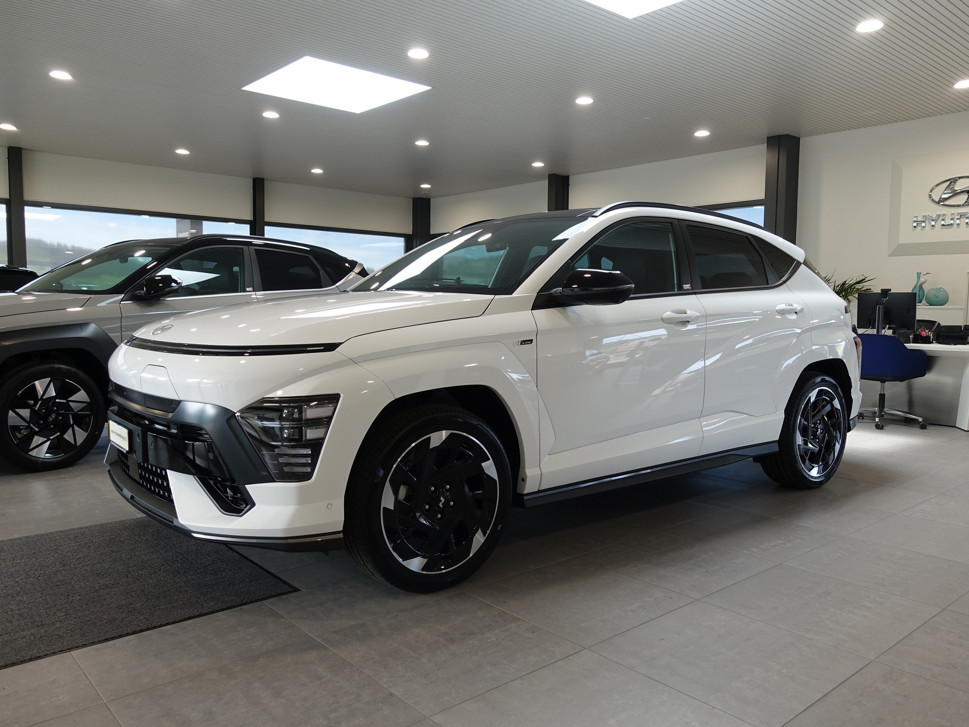HYUNDAI Kona EV 65.4 kWh N Line-image-0