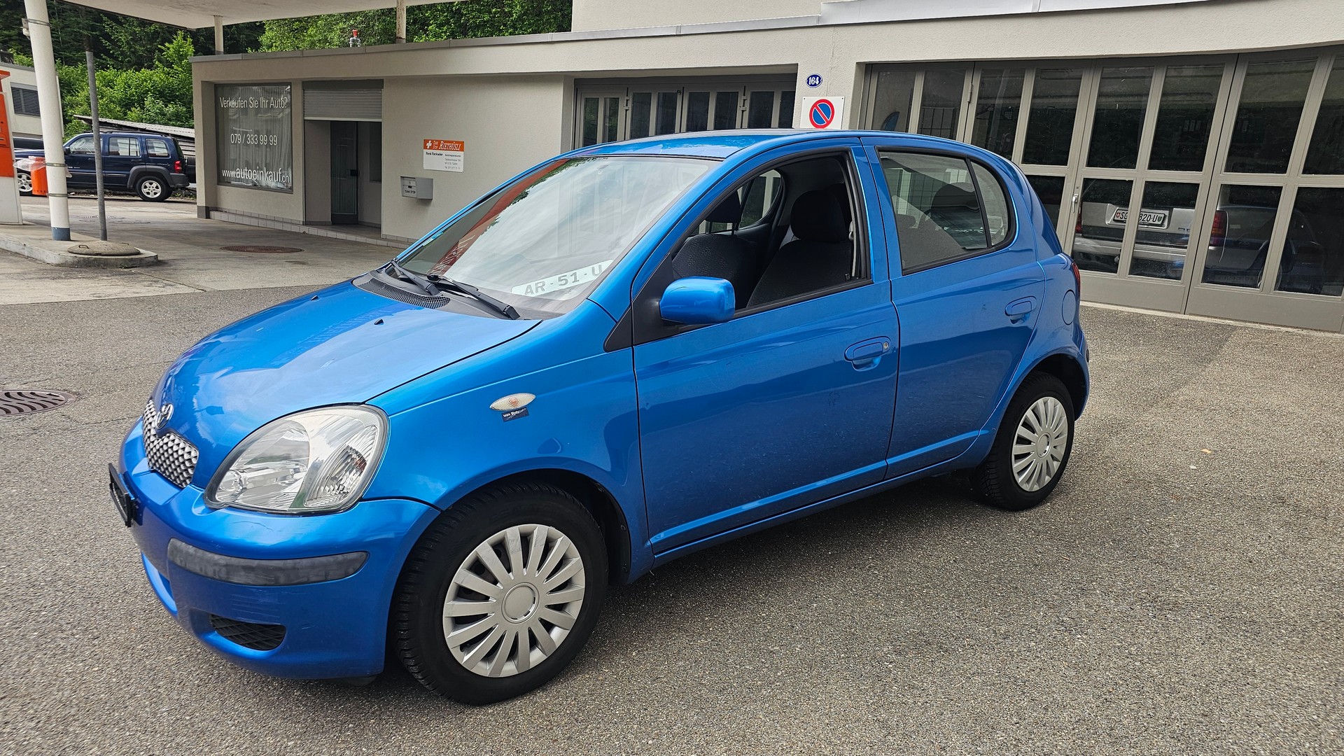 TOYOTA Yaris 1.3 Linea Luna-image-0