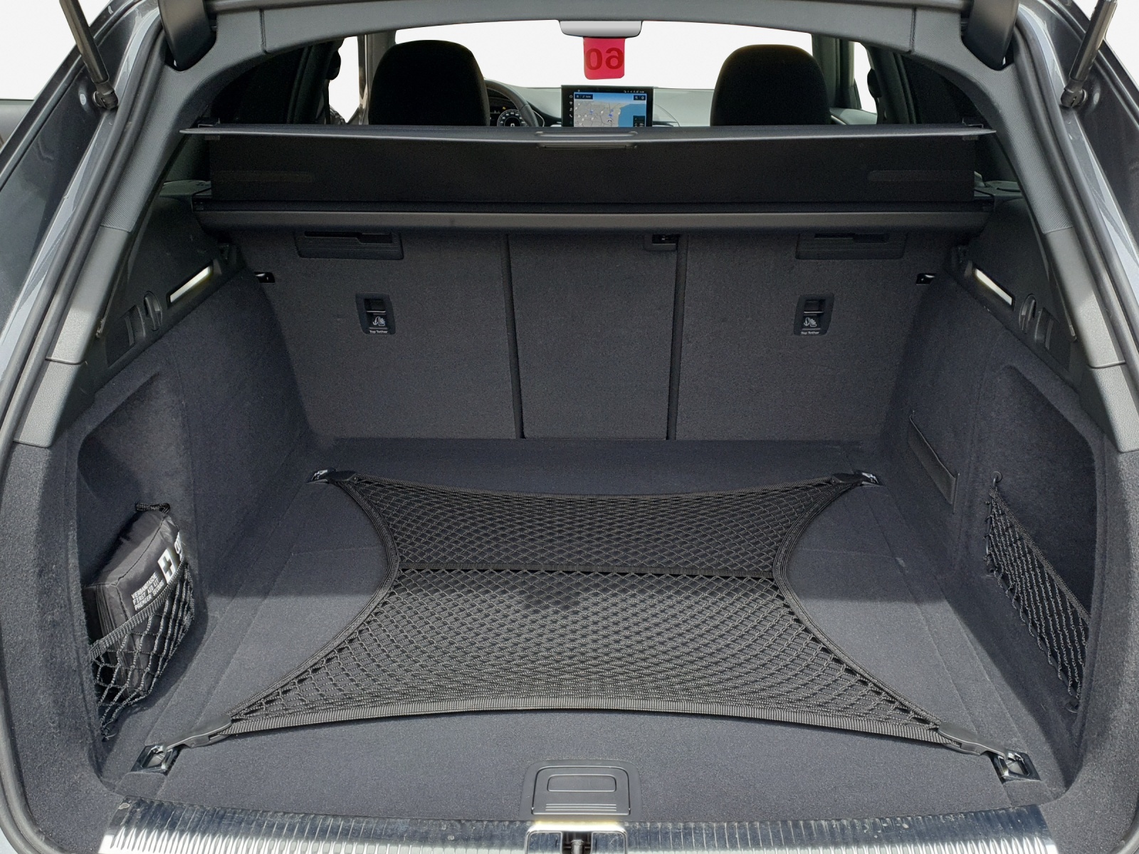 AUDI A4 Avant 40 TFSI S line S-tronic quattro-image-12