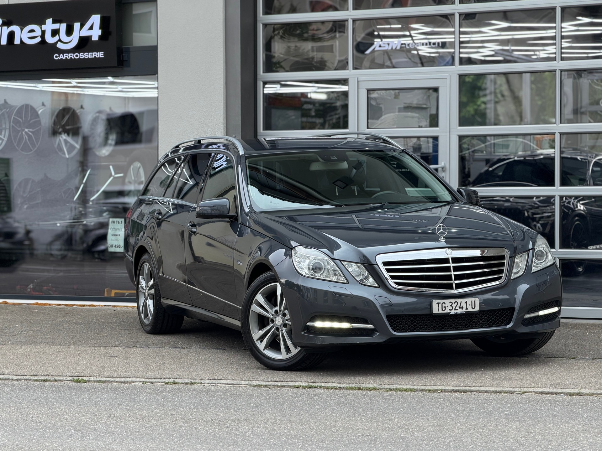 MERCEDES-BENZ E 250 CGI BlueEfficiency Avantgarde 7G-Tronic Luftfahrwerk MFK + Service ASM-TEAM.ch-image-3