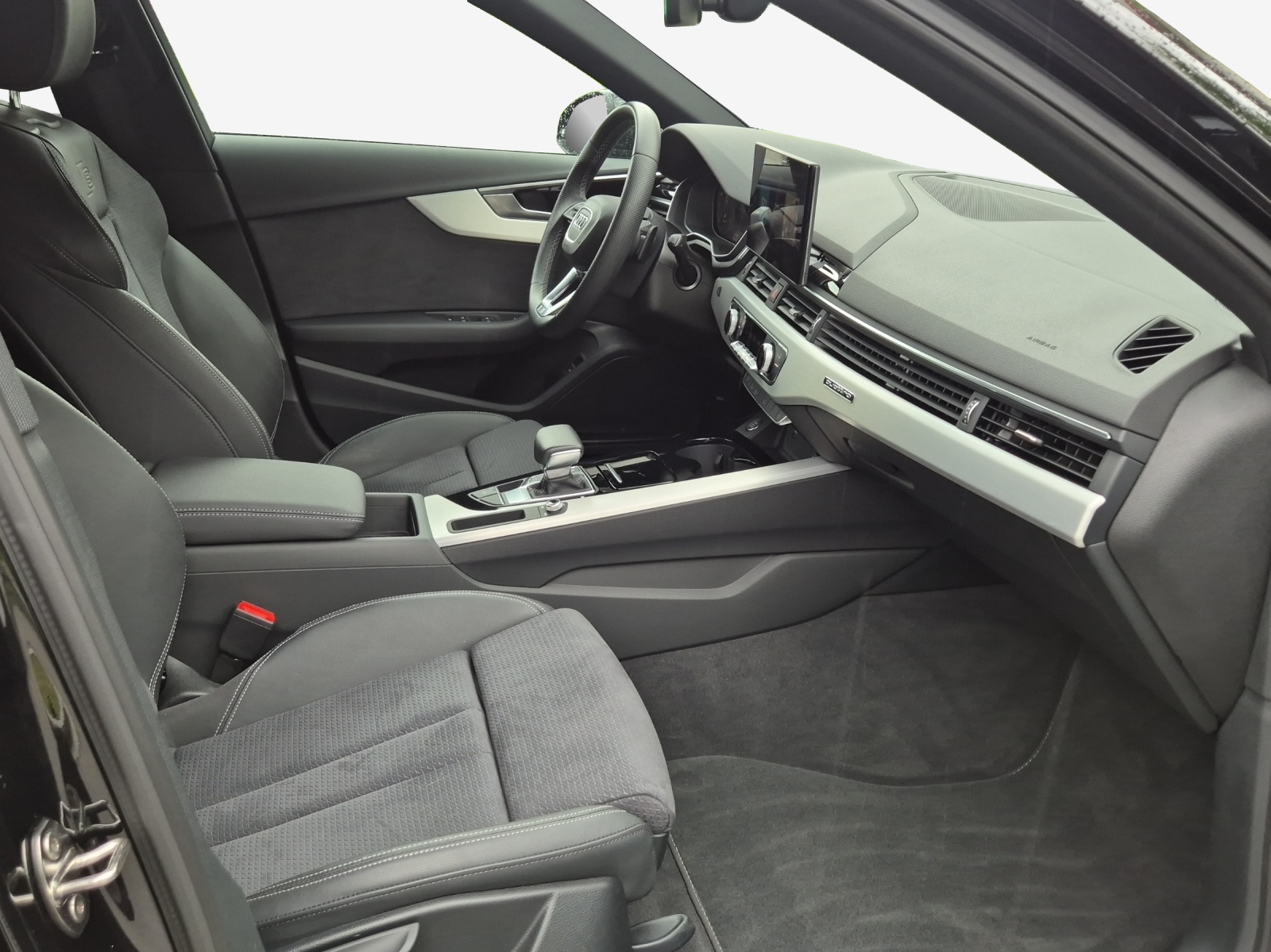 AUDI A4 Avant 45 TFSI S line S-tronic quattro-image-14