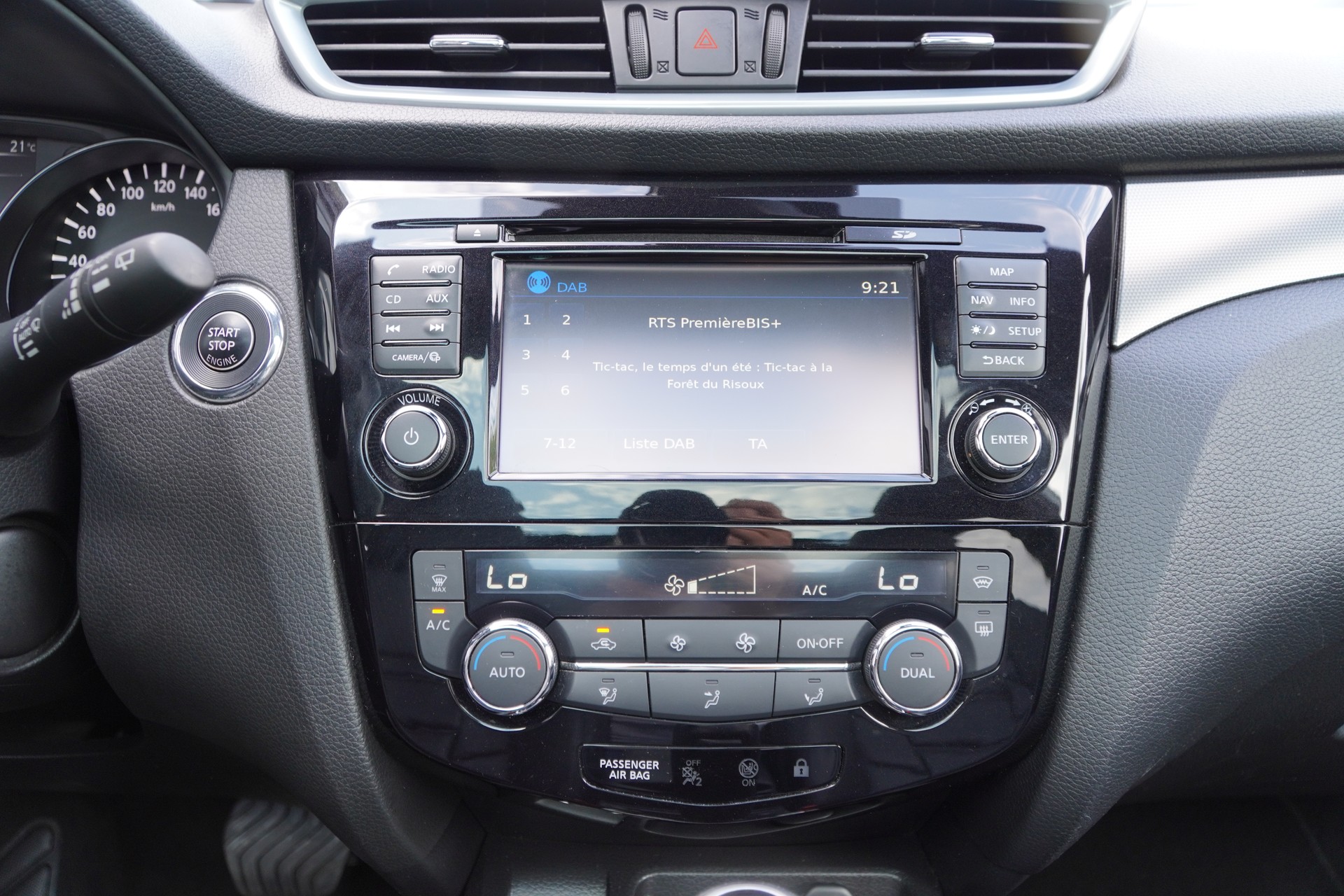 NISSAN Qashqai 1.2 DIG-T tekna+ Xtronic CVT-image-17