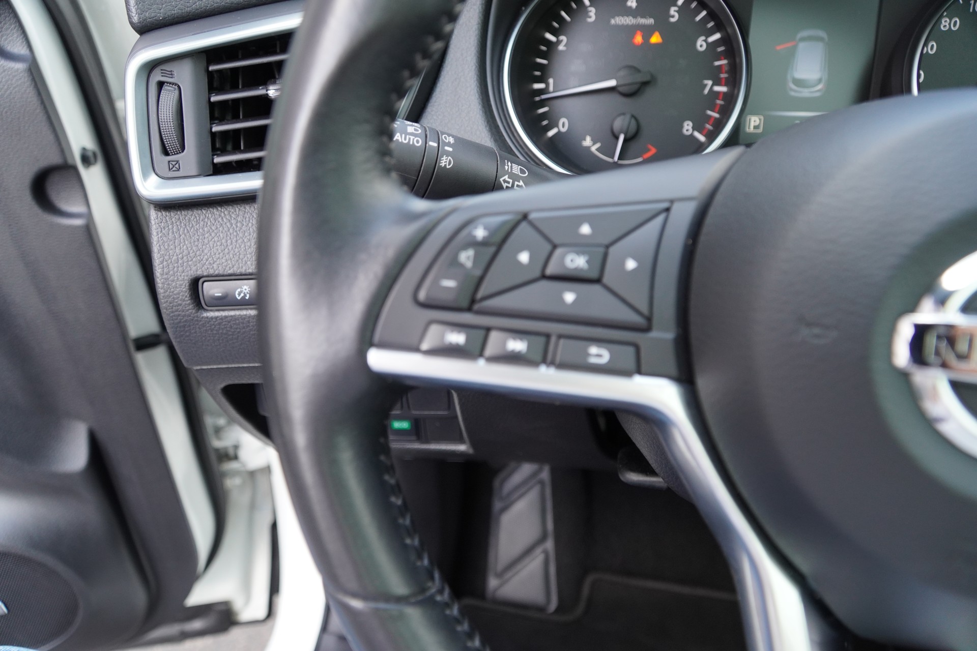 NISSAN Qashqai 1.2 DIG-T tekna+ Xtronic CVT-image-27