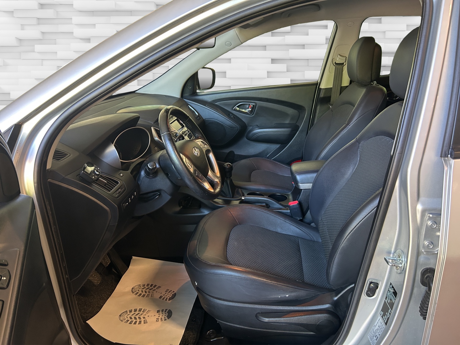 HYUNDAI iX 35 2.0 Comfort 4WD-image-6