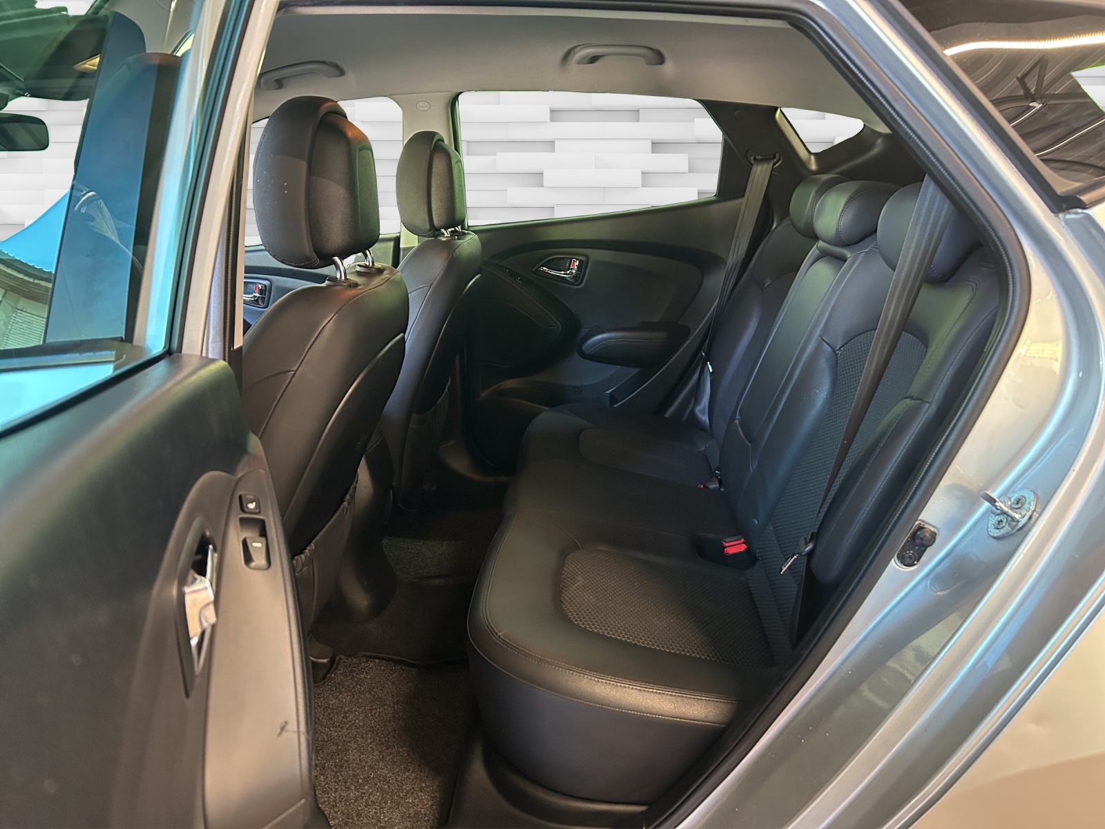 HYUNDAI iX 35 2.0 Comfort 4WD-image-7