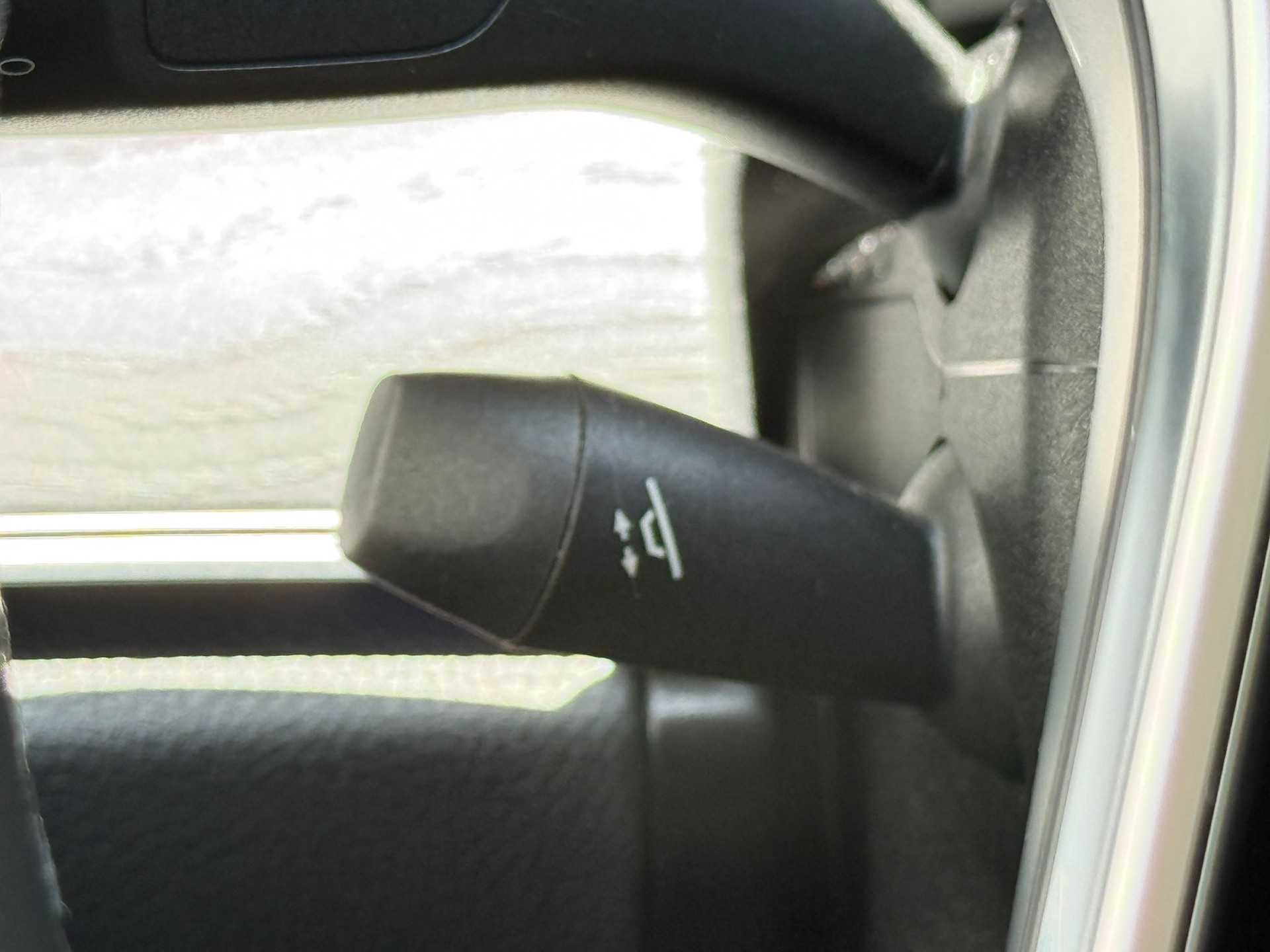 MERCEDES-BENZ E 200 Avantgarde 4matic-image-20