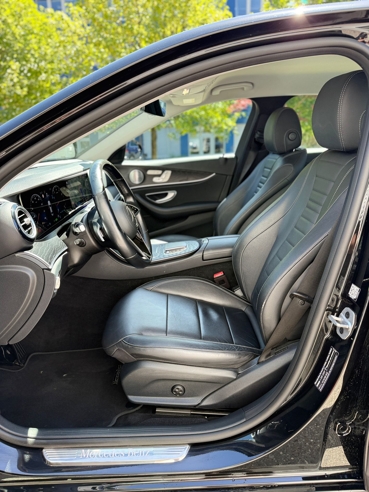 MERCEDES-BENZ E 200 Avantgarde 4matic-image-8