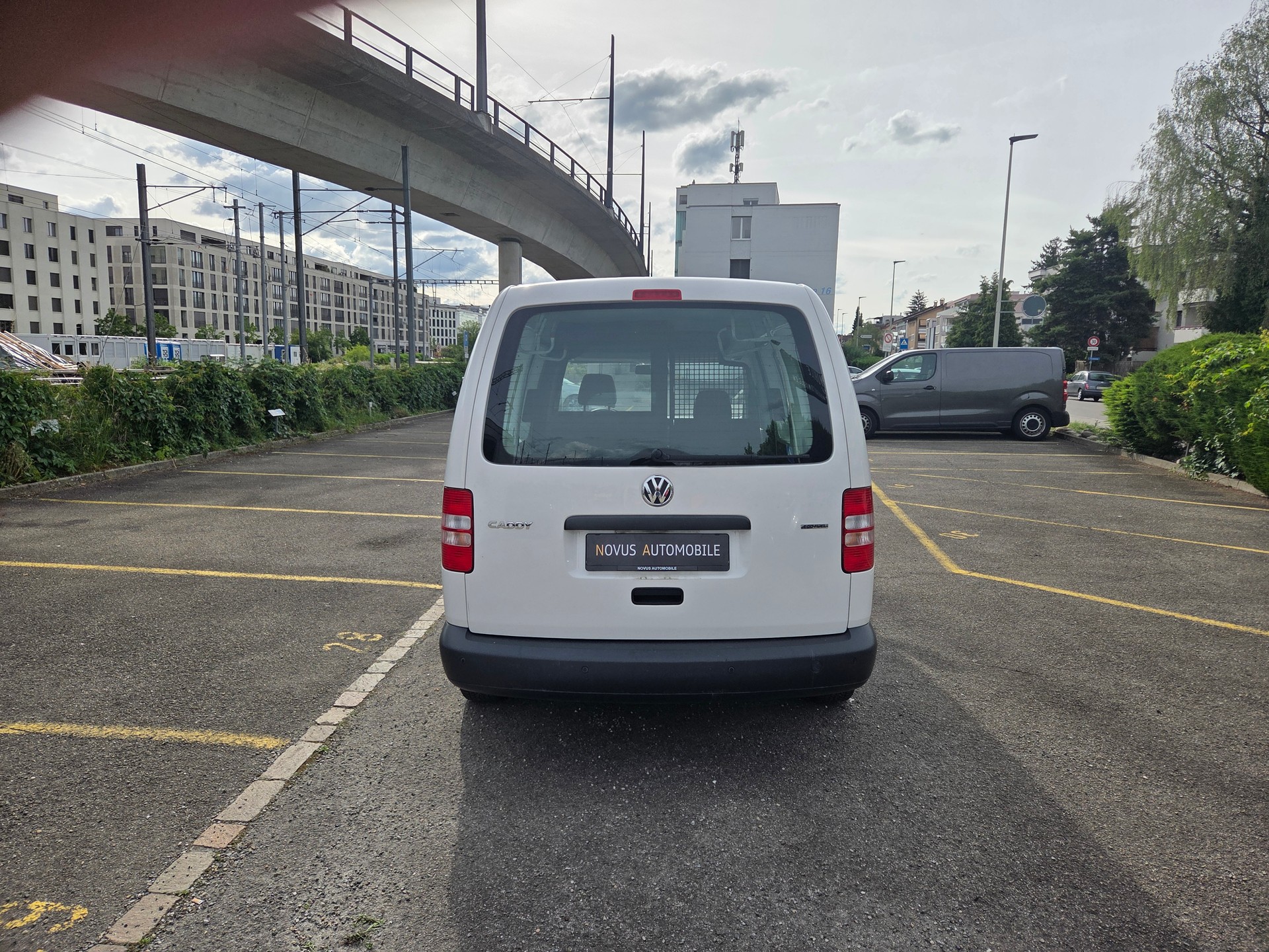 VW Caddy Maxi 2.0 EcoFuel-image-3