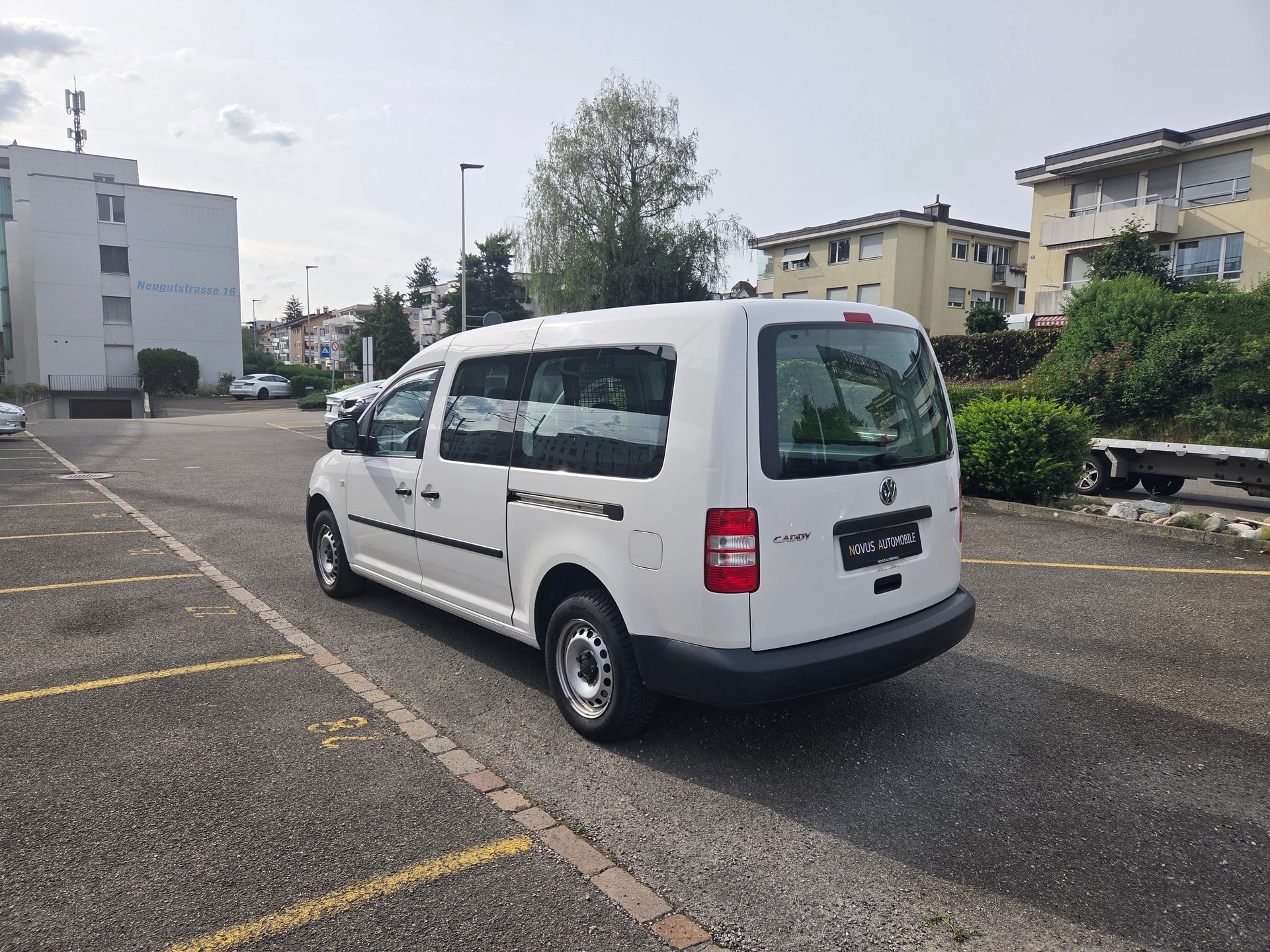 VW Caddy Maxi 2.0 EcoFuel-image-2