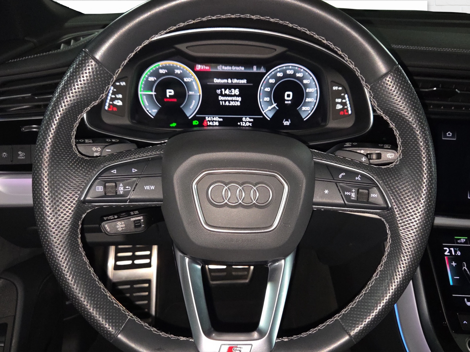AUDI Q8 55 TFSI e quattro PHEV tiptronic-image-5
