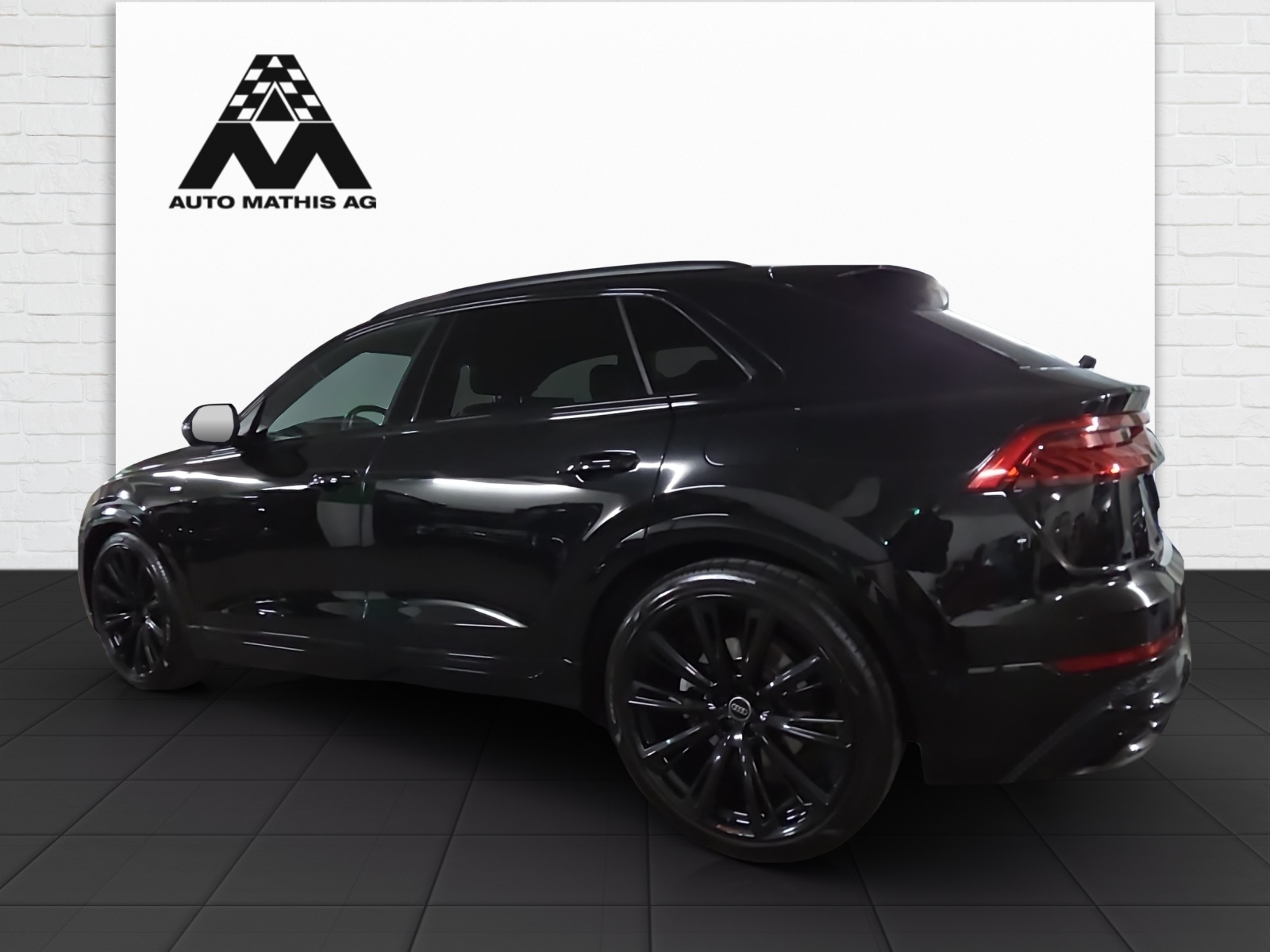 AUDI Q8 55 TFSI e quattro PHEV tiptronic-showroom-element-3