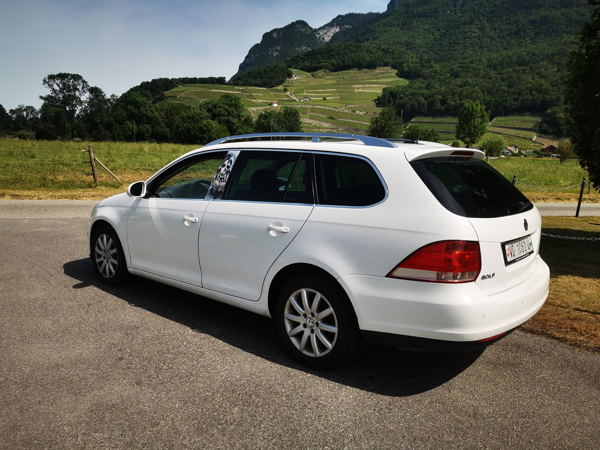 VW Golf Variant 1.9 TDI Comfortline 4Motion-image-4