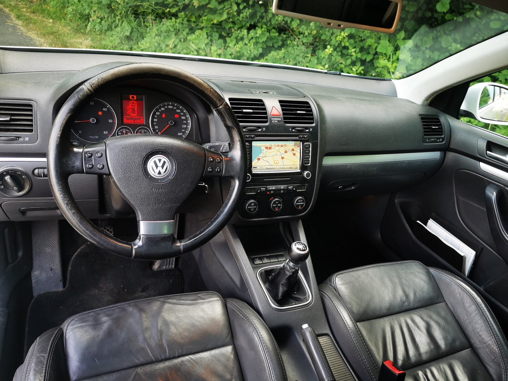 VW Golf Variant 1.9 TDI Comfortline 4Motion-image-6