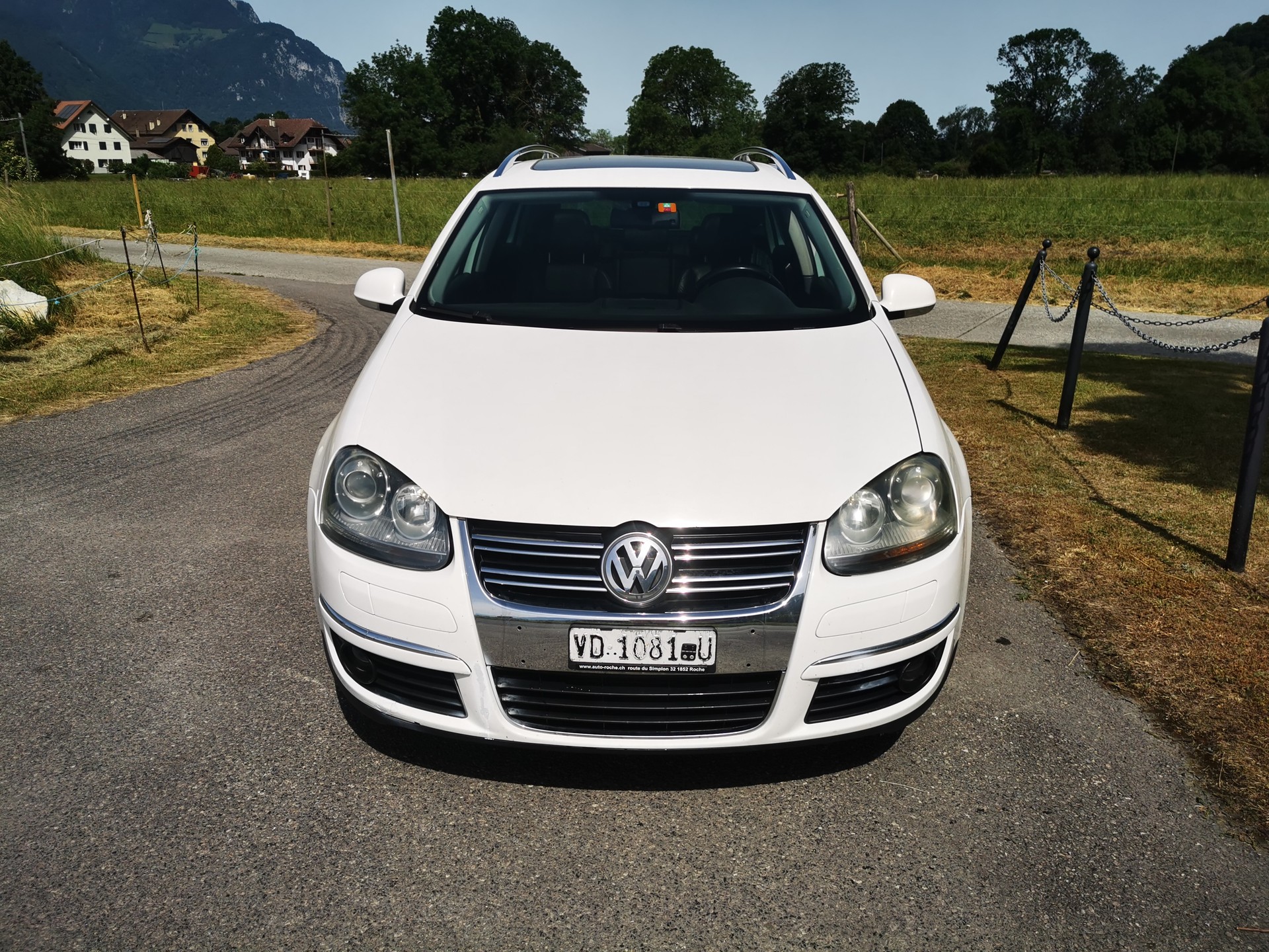 VW Golf Variant 1.9 TDI Comfortline 4Motion-image-2