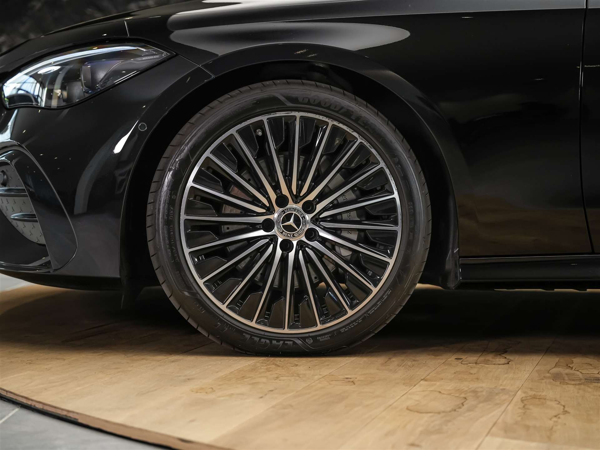 MERCEDES-BENZ CLE 200 Coupé AMG Line 9G-Tronic *Werksgarantie*Panorama*360°Kamera*Abstandsregler*-image-15