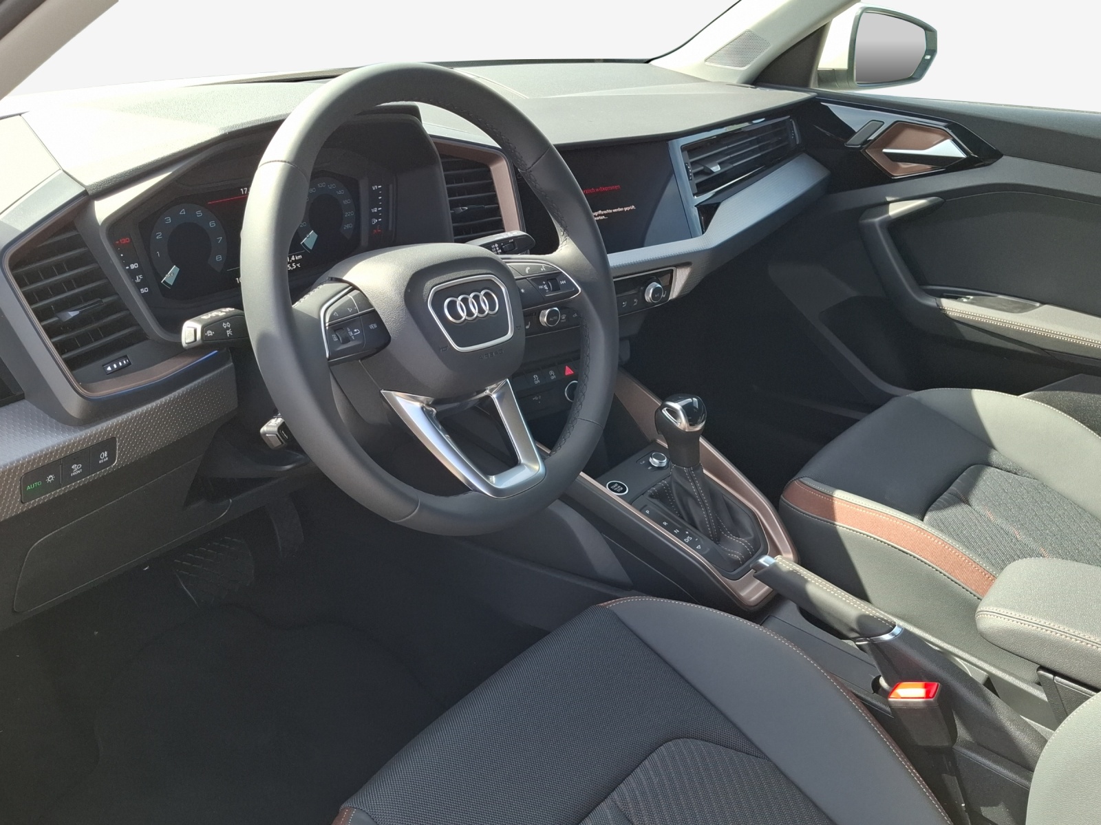 AUDI A1 Sportback 30 TFSI S Line Attraction S-tronic-image-14