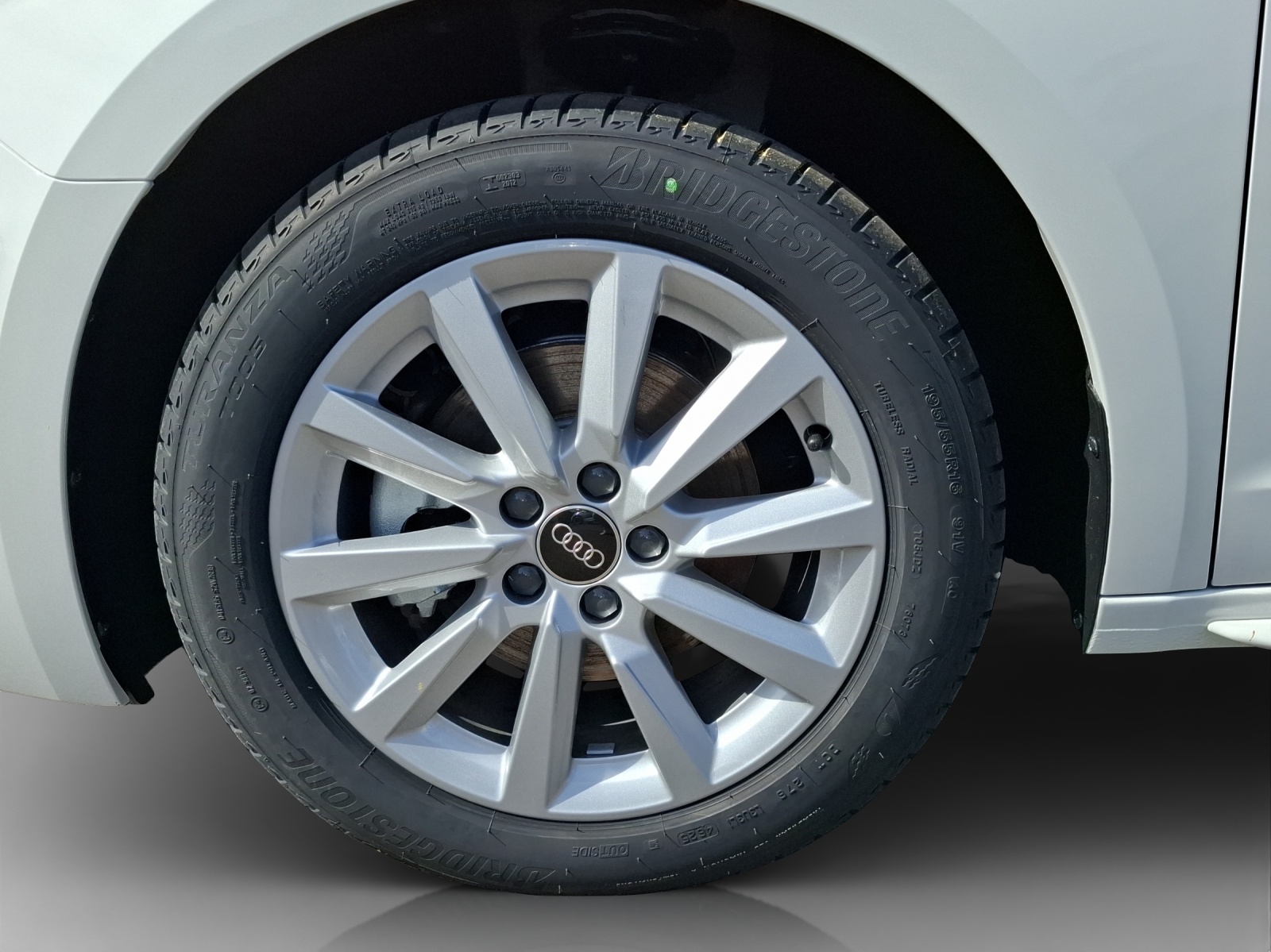 AUDI A1 Sportback 30 TFSI S Line Attraction S-tronic-image-13