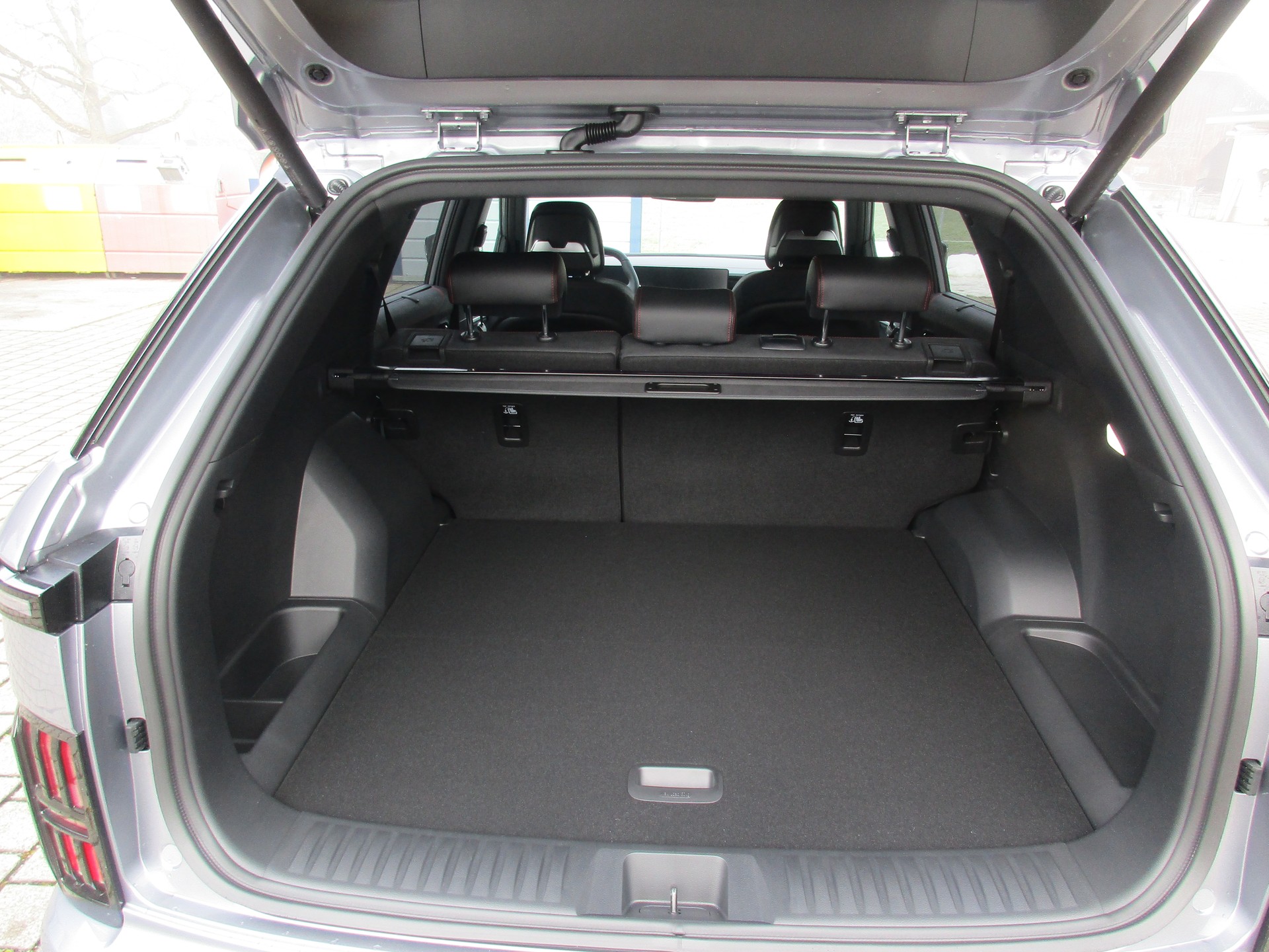KGM-SsangYong Actyon 1.5 T GDI Hybrid Titanium Automat-image-4
