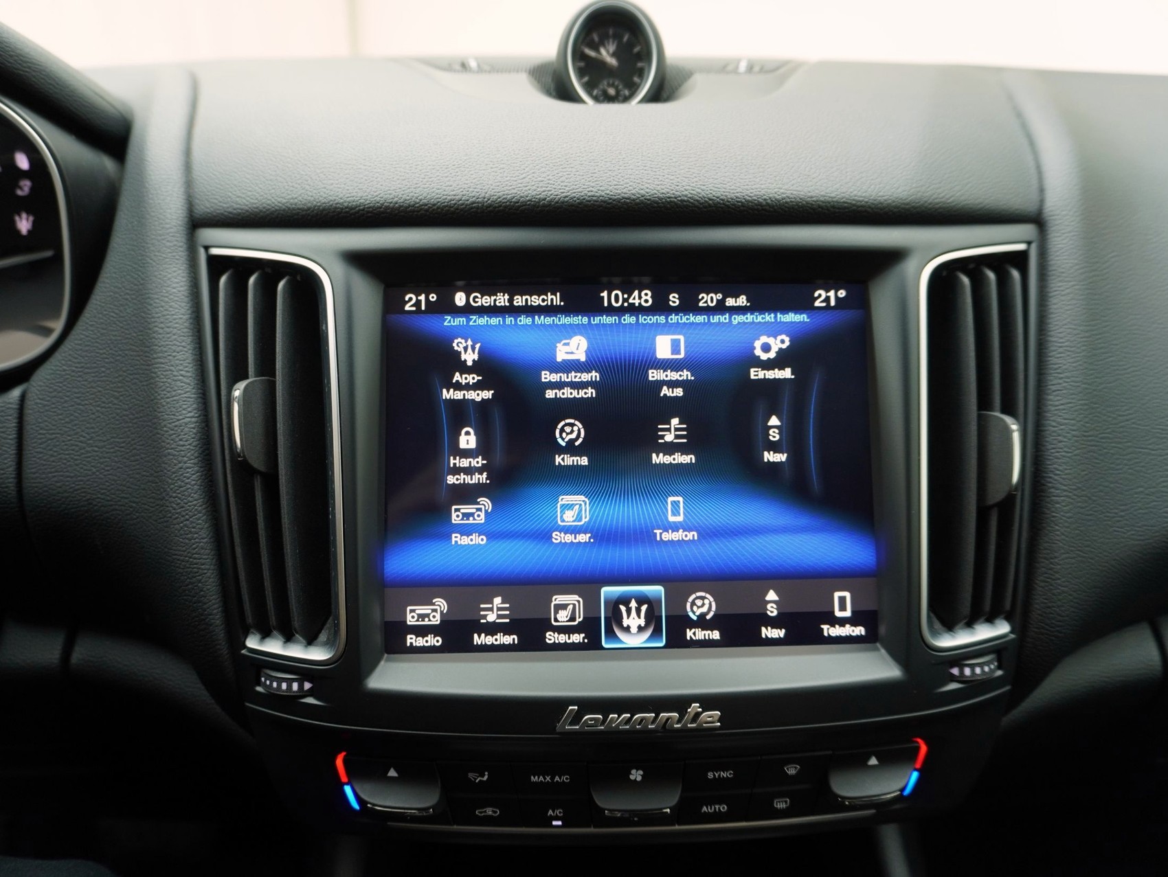 MASERATI Levante 3.0 V6 D-image-17