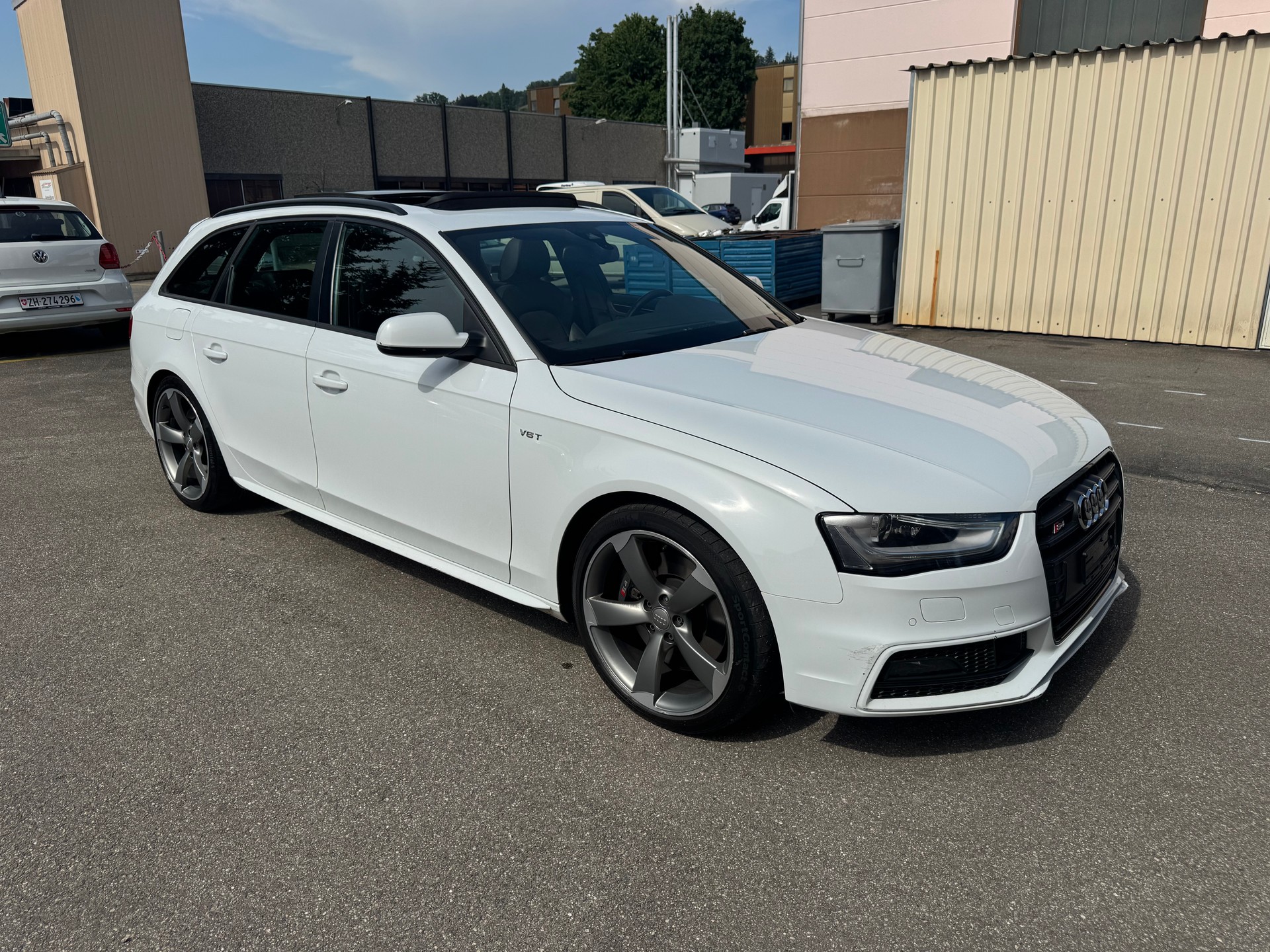 AUDI S4 Avant 3.0 TFSI quattro S-tronic-image-1