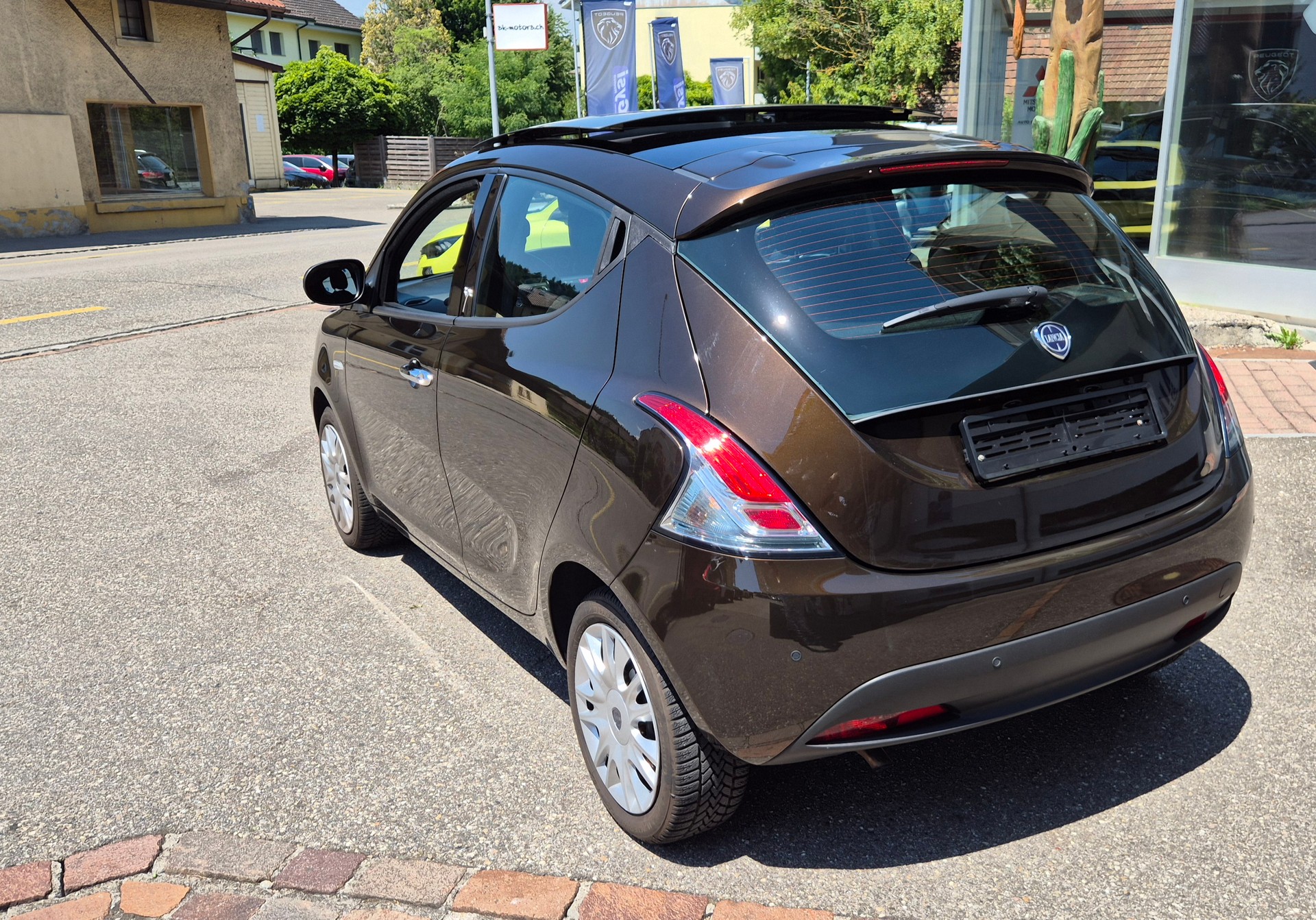 LANCIA Ypsilon Platinum Automat mit MFK-image-10