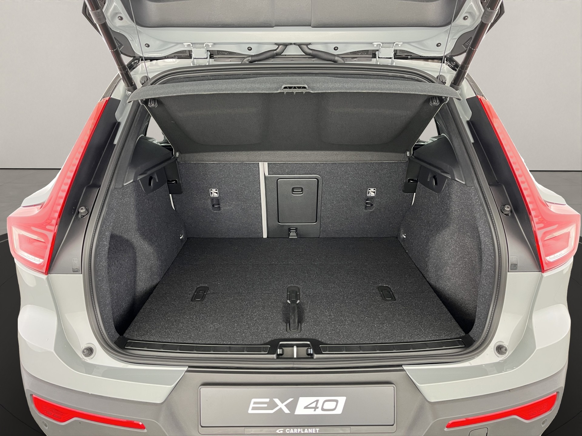 VOLVO EX40 Twin Performance Ultra AWD-image-5