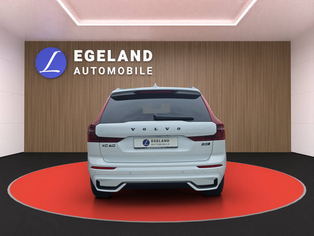 VOLVO XC60 2.0 B5 MH Plus Black Edition AWD-image-5