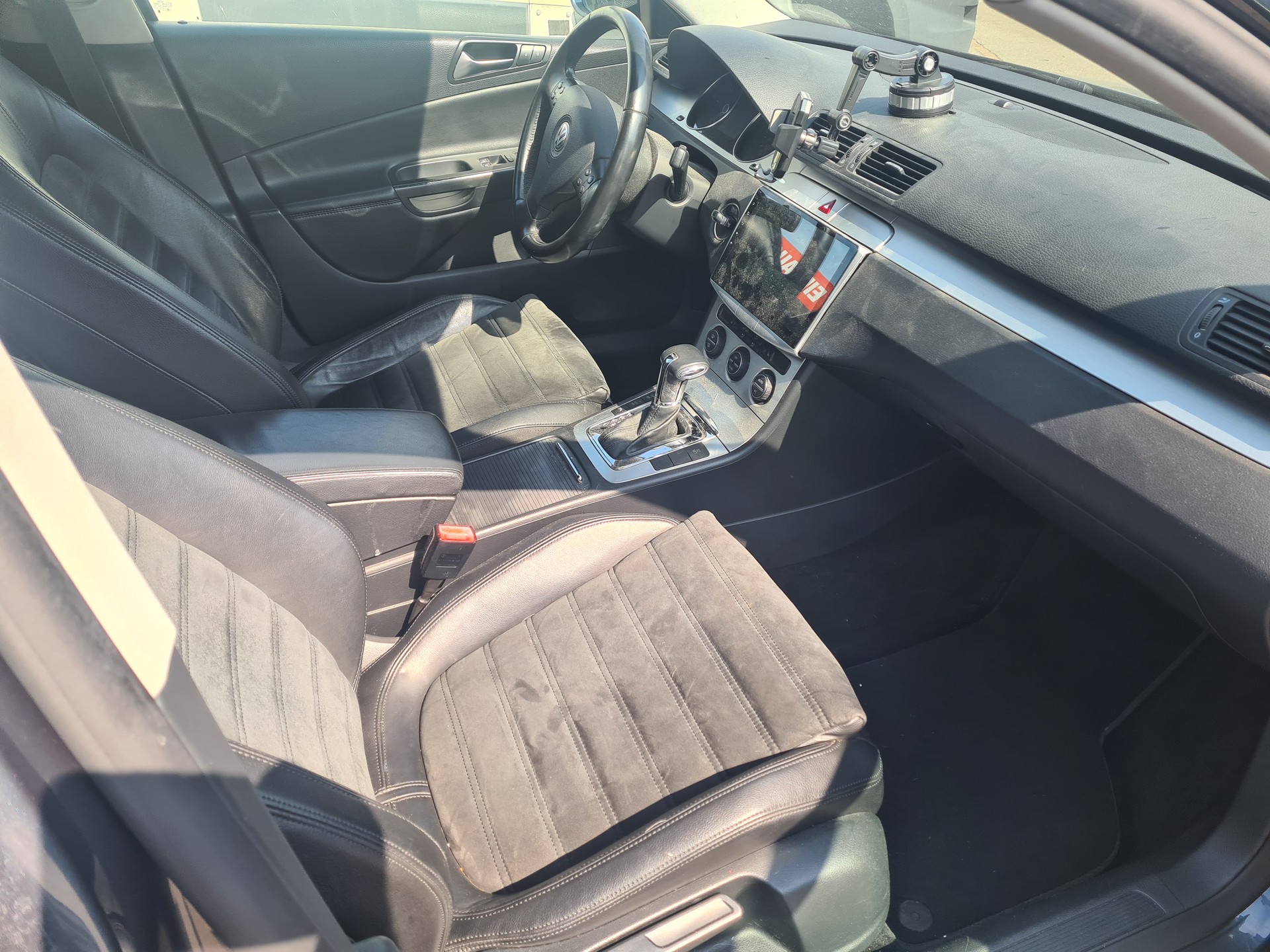 VW Passat Variant 2.0 TDI Highline DSG-image-7