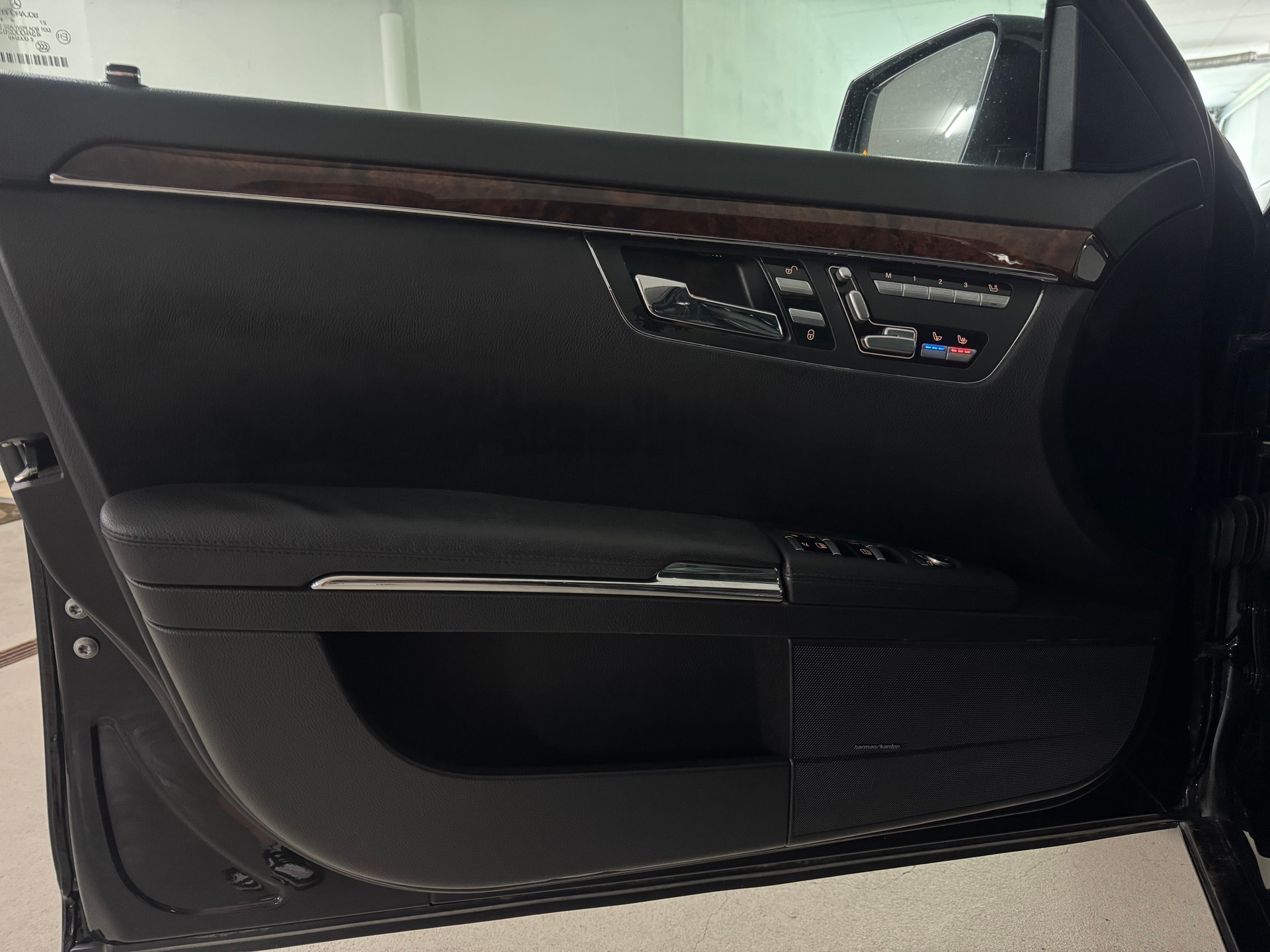 MERCEDES-BENZ S 350 L BlueEfficiency SS 4Matic 7G-Tronic-image-11