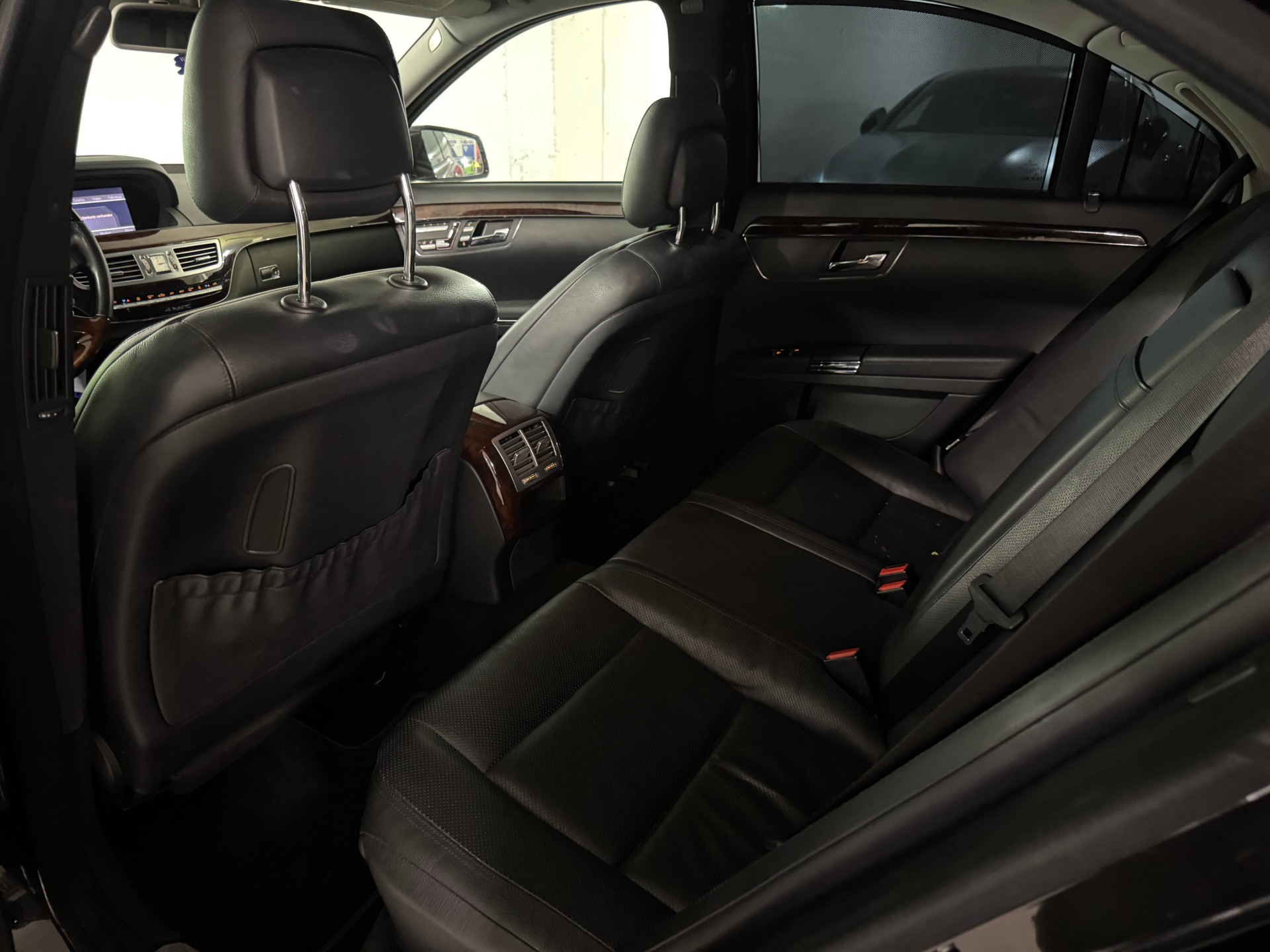 MERCEDES-BENZ S 350 L BlueEfficiency SS 4Matic 7G-Tronic-image-12