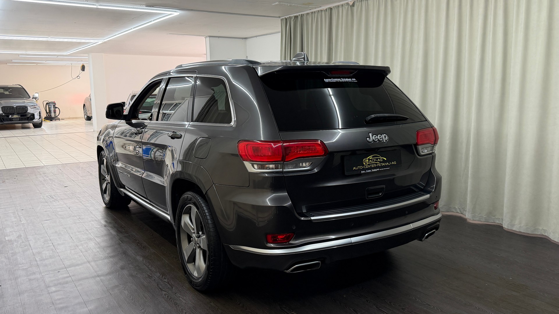 JEEP Grand Cherokee 3.0 CRD Summit Automatic-image-5