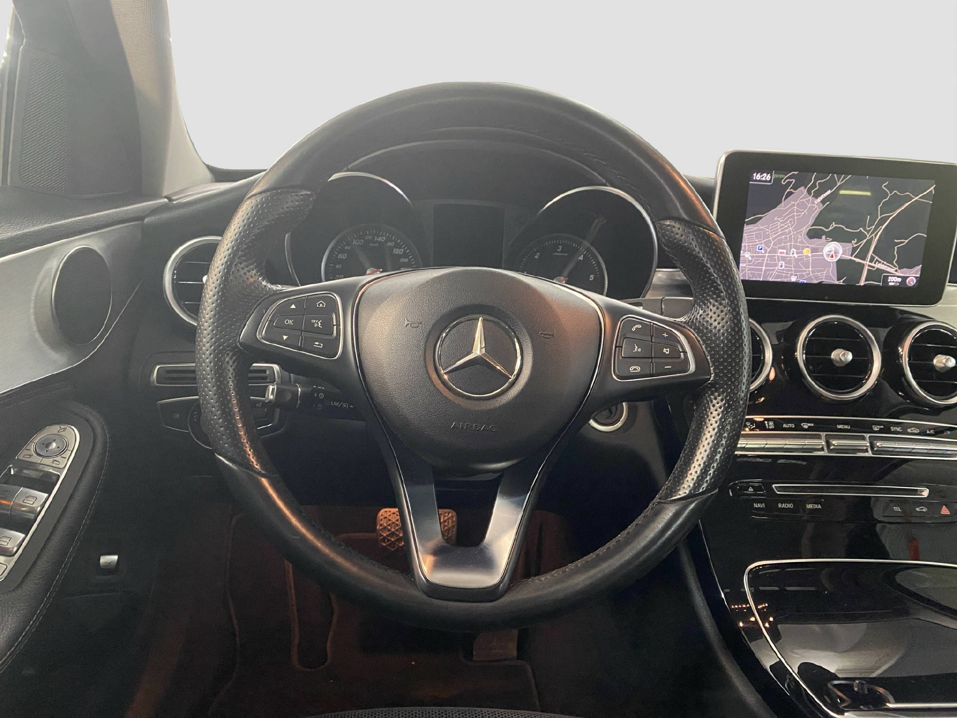 MERCEDES-BENZ C 220 d AMG Line-image-8