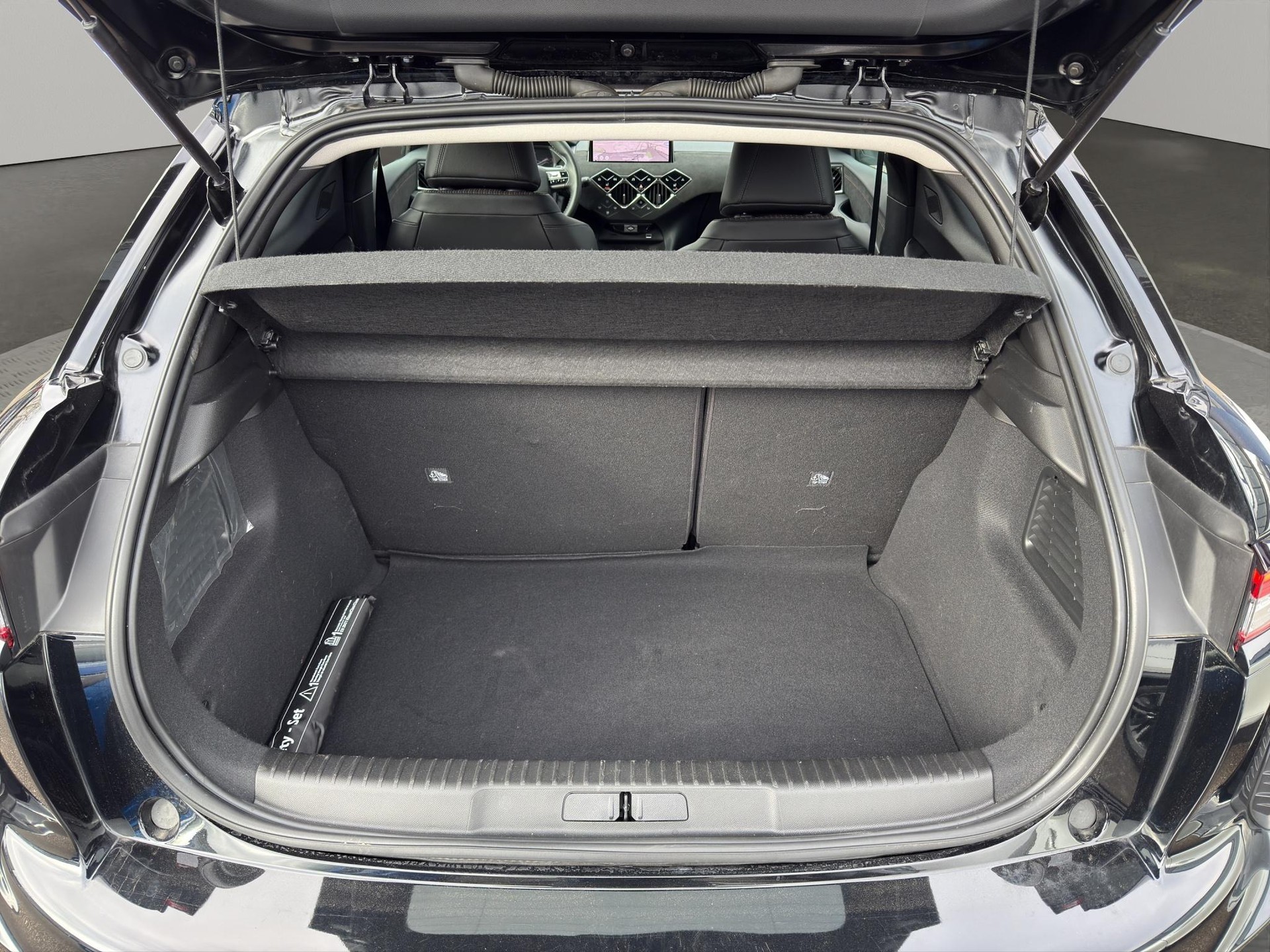 DS AUTOMOBILES 3 1.2 PureTech 130 Ligne Noire-image-8