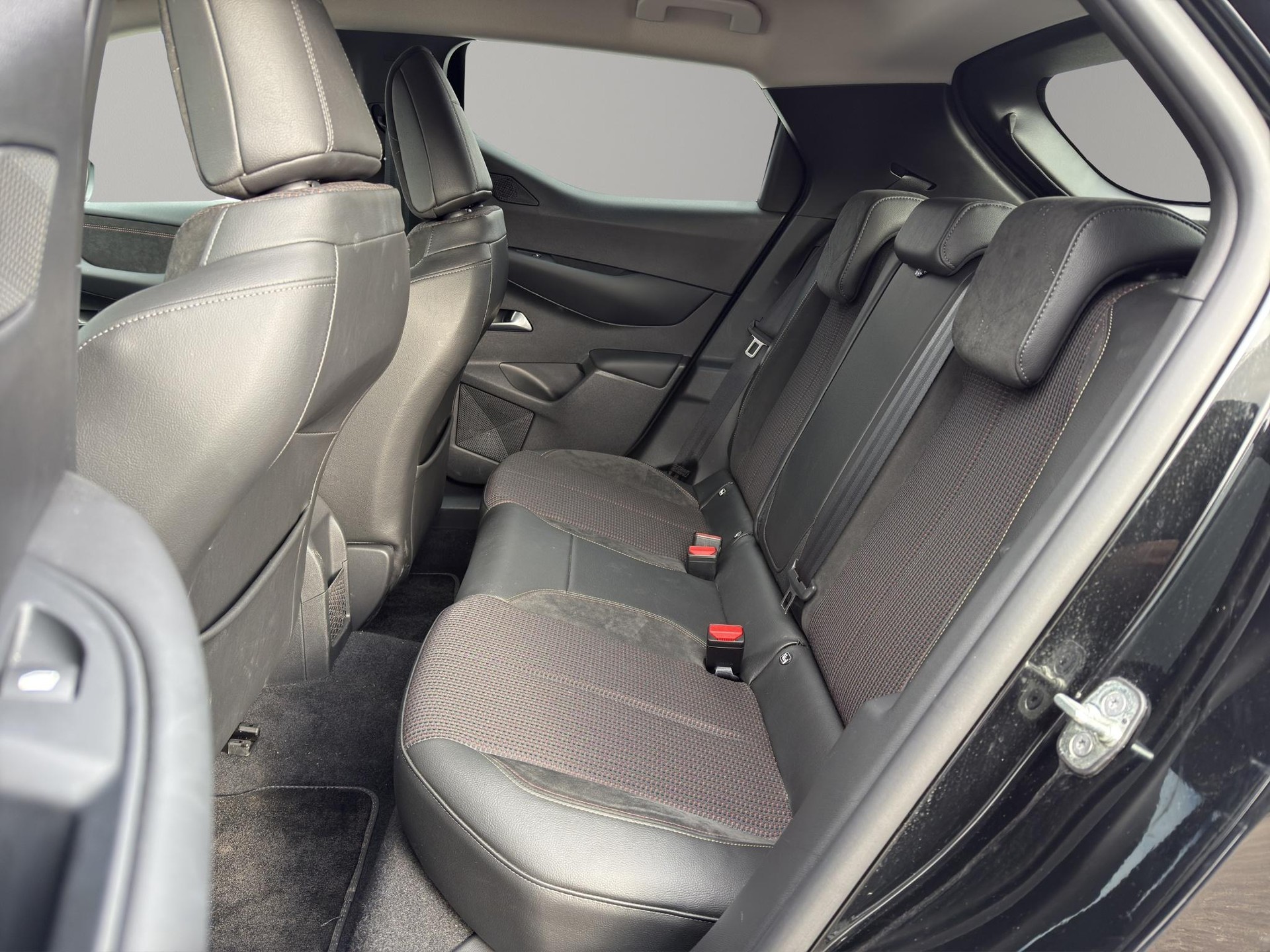 DS AUTOMOBILES 3 1.2 PureTech 130 Ligne Noire-image-7
