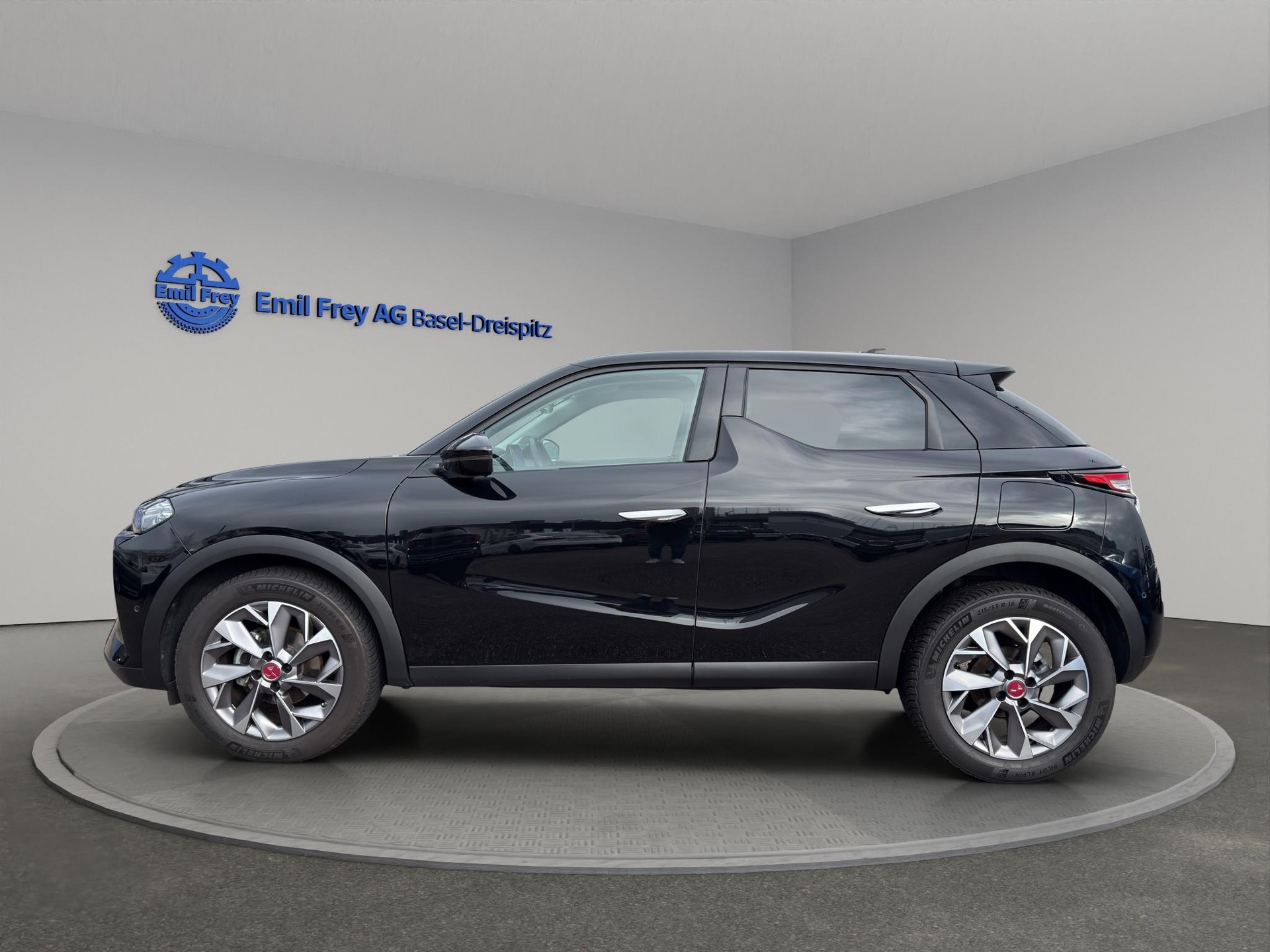 DS AUTOMOBILES 3 1.2 PureTech 130 Ligne Noire-image-2
