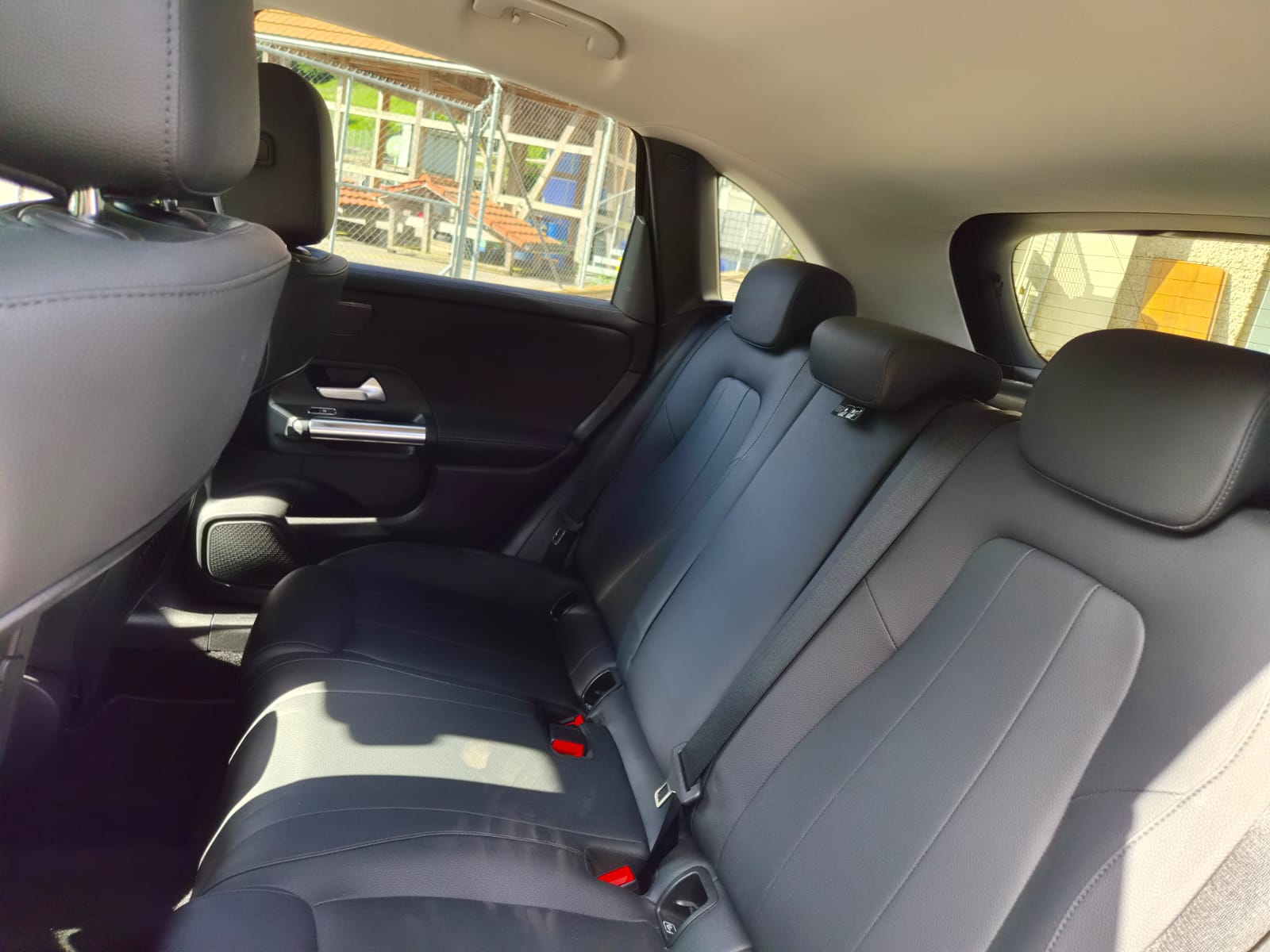 MERCEDES-BENZ B 200 Night Star 7G-DCT-image-9