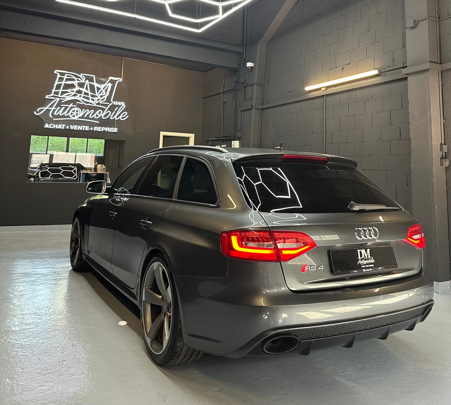 AUDI RS4 Avant 4.2 FSI V8 // CH🇨🇠// Leasing dès 286.- //Sièges baquets-Schalensitze // 1er main-1 Hand // Garantie-image-6