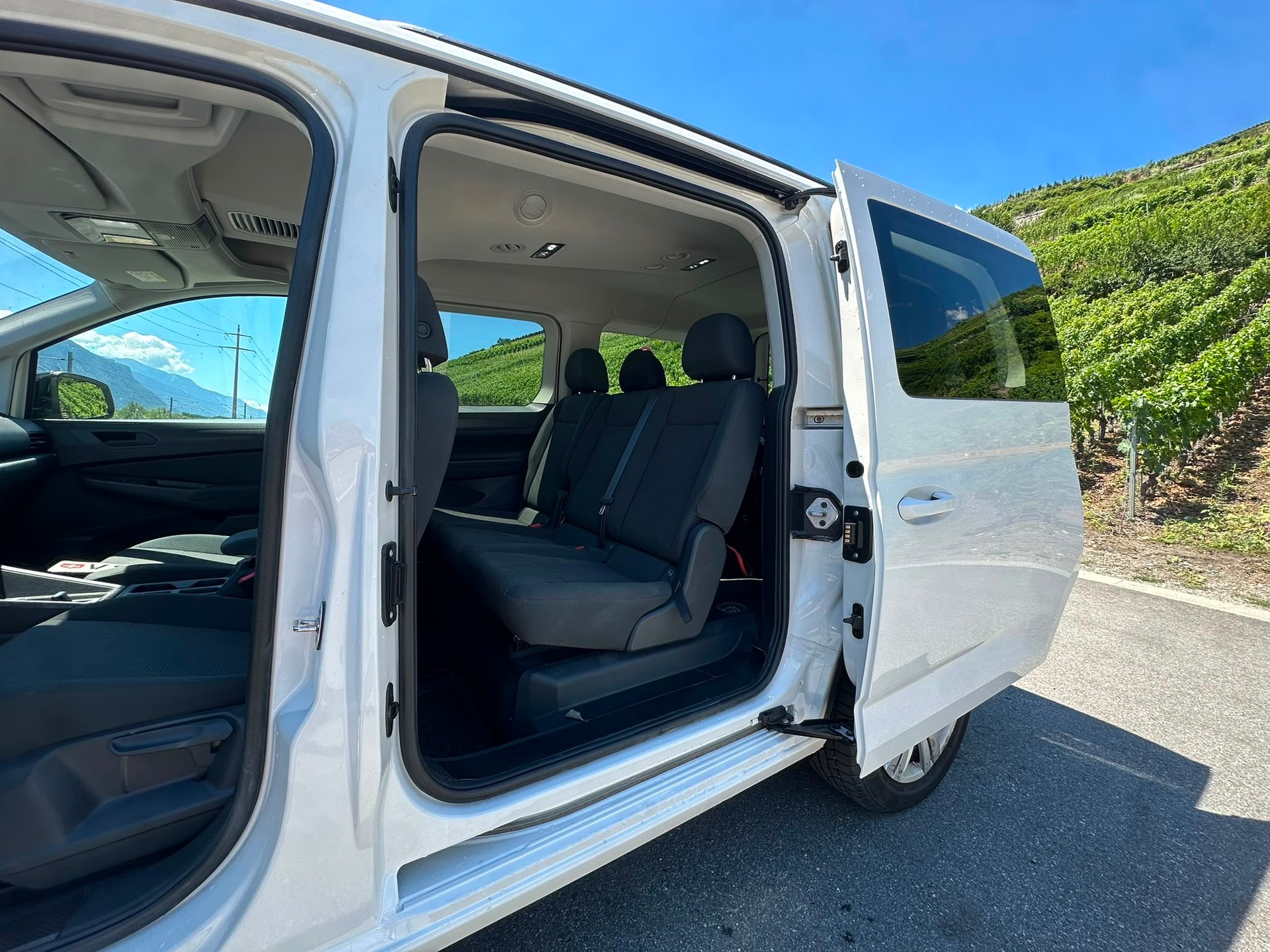 VW Caddy Maxi 1.5 TSI Liberty DSG-image-14