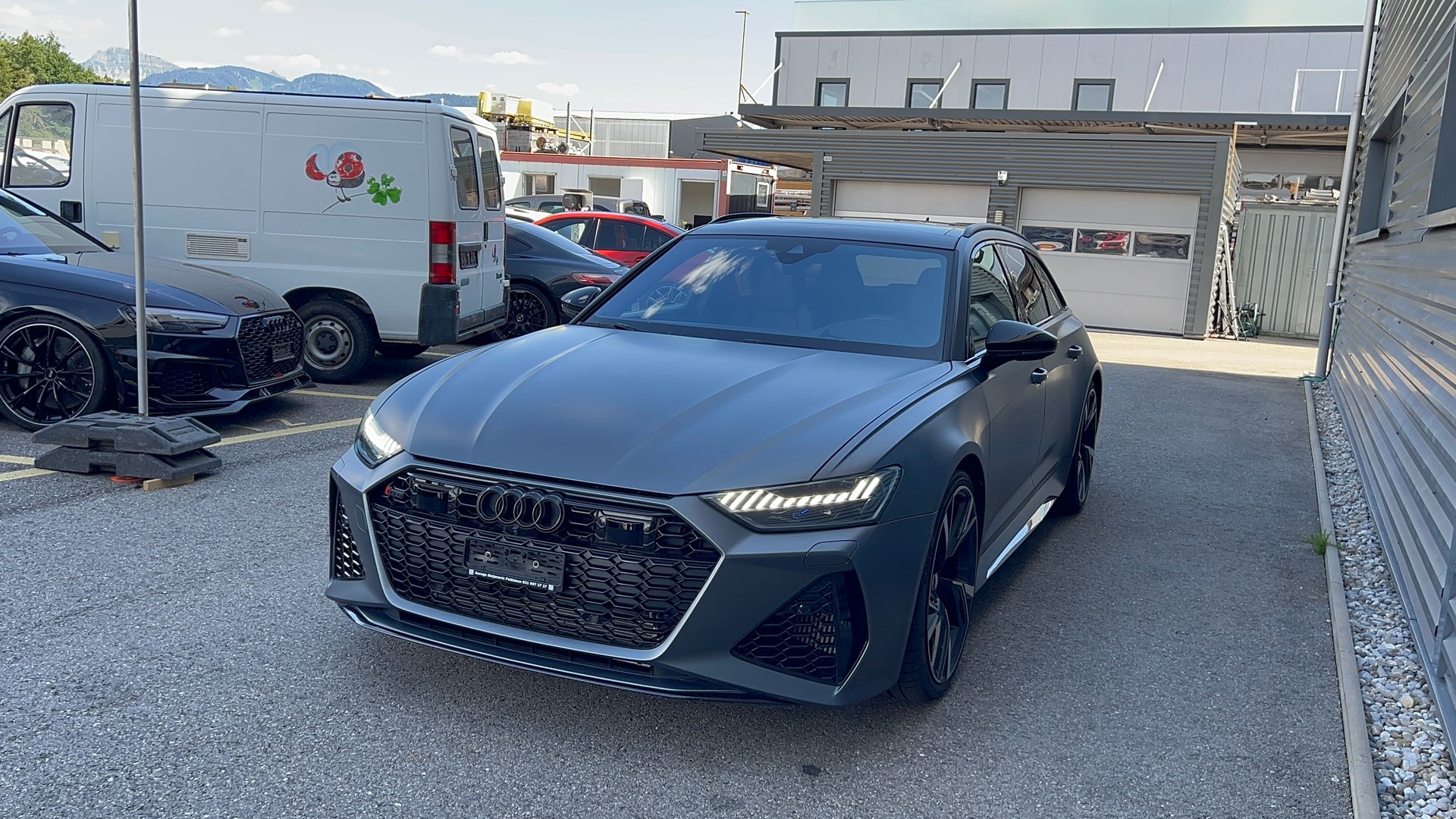 AUDI RS6 Avant 4.0 TFSI V8 quattro-image-2
