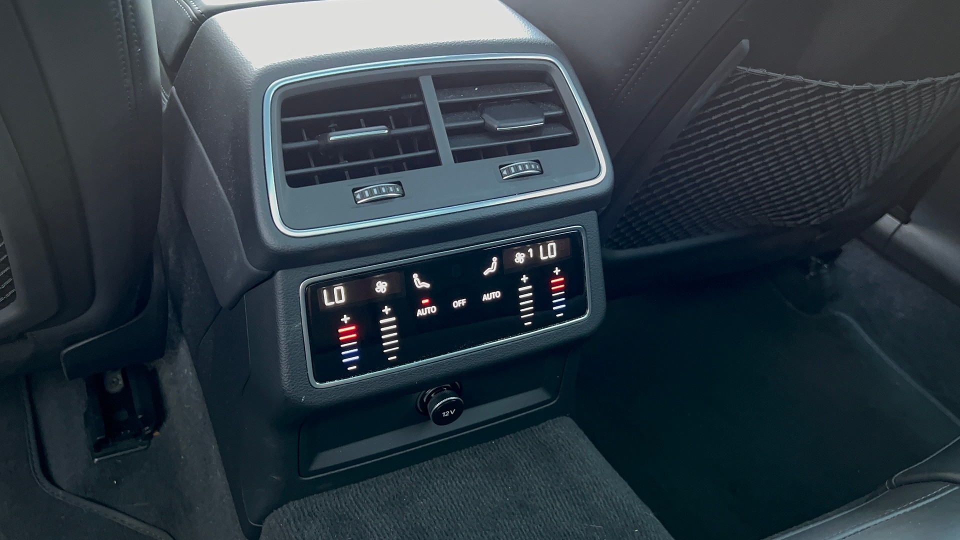 AUDI RS6 Avant 4.0 TFSI V8 quattro-image-12