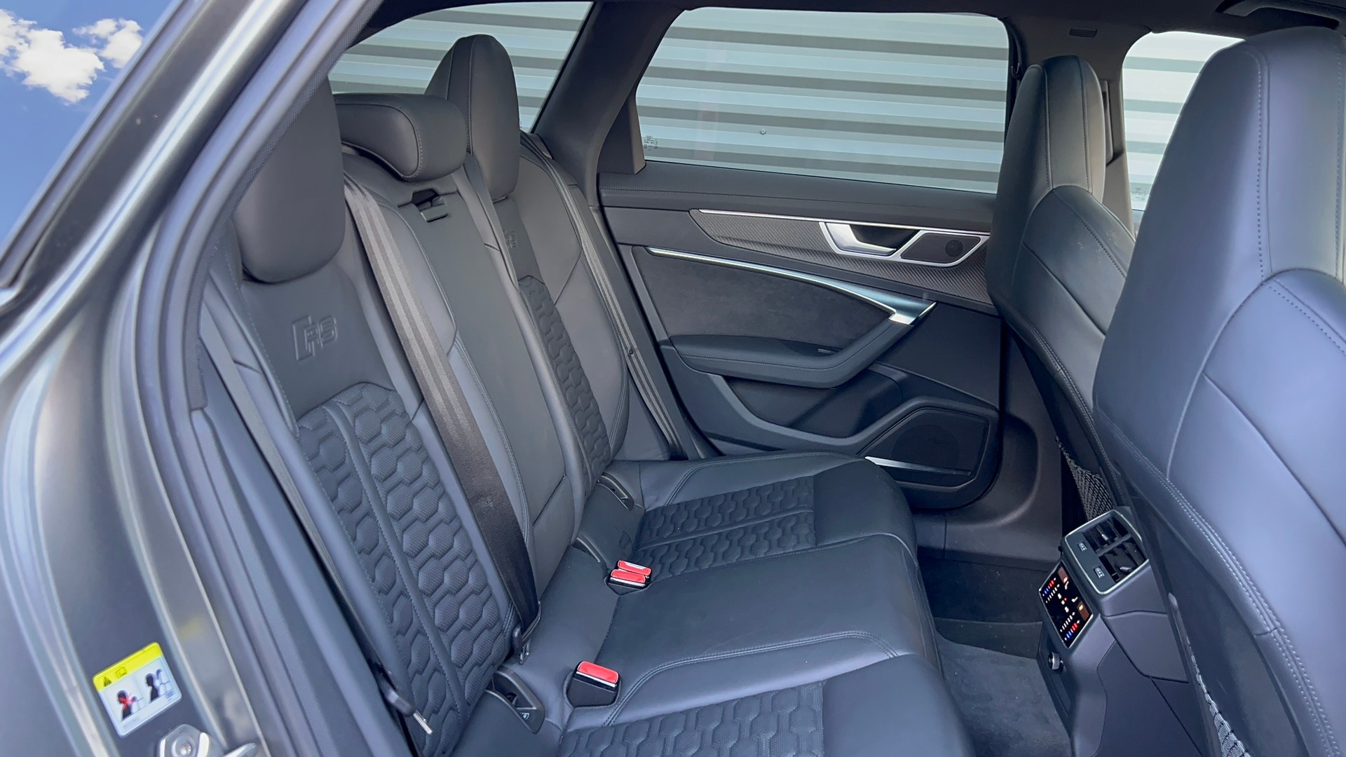 AUDI RS6 Avant 4.0 TFSI V8 quattro-image-10