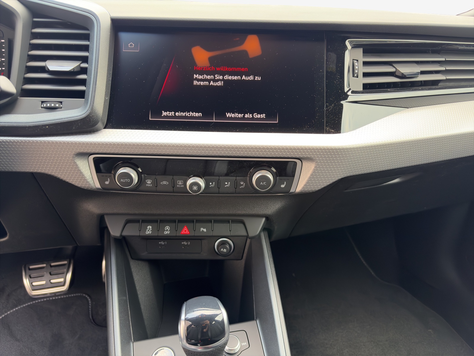 AUDI A1 Sportback 30 TFSI Attraction S-tronic-image-10