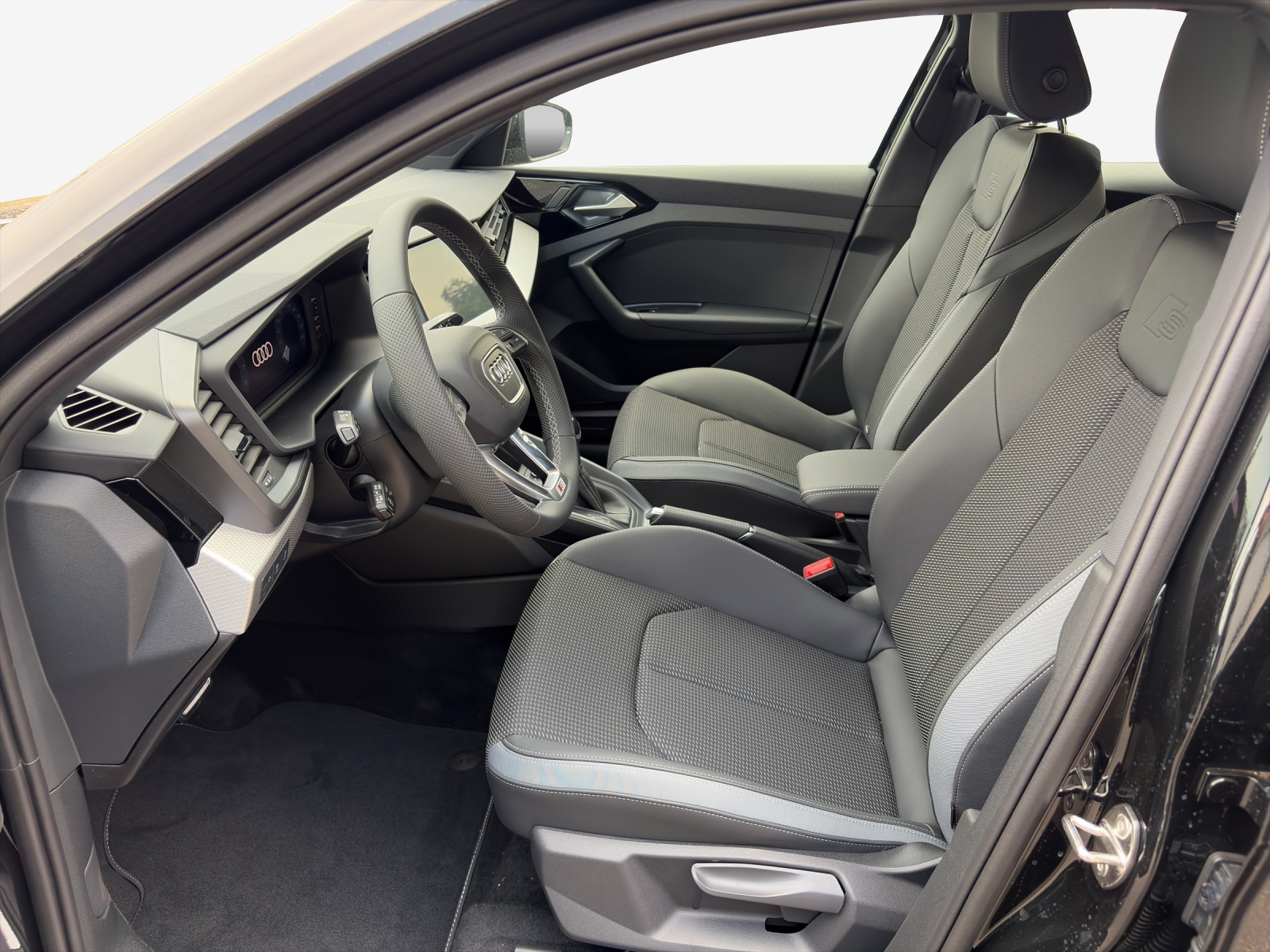 AUDI A1 Sportback 30 TFSI Attraction S-tronic-image-7
