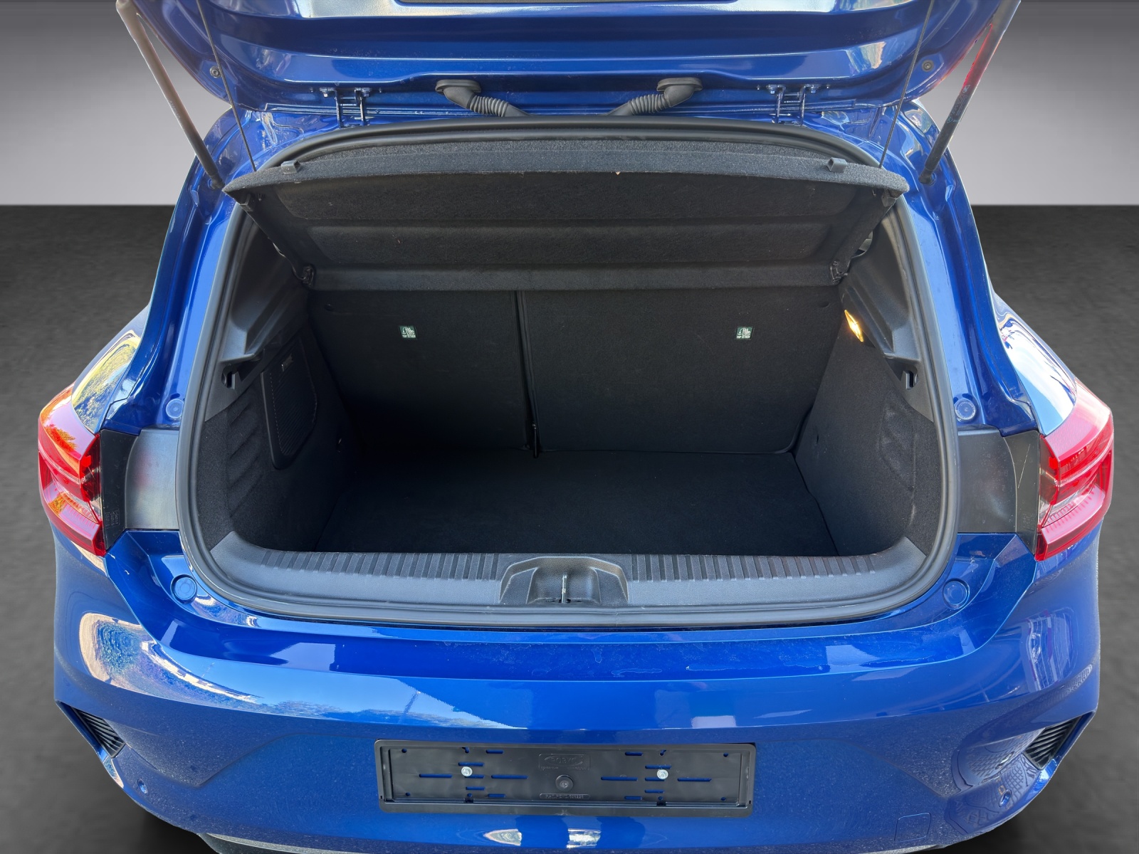 MITSUBISHI Colt 1.6 HEV Instyle-image-14