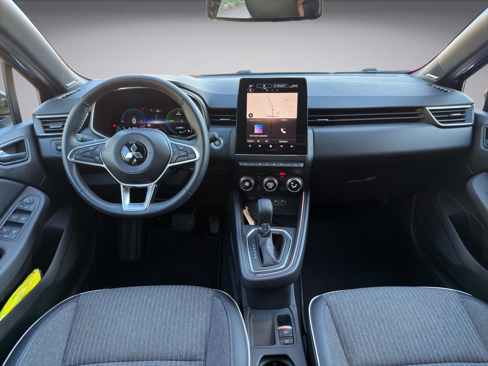 MITSUBISHI Colt 1.6 HEV Instyle-image-11