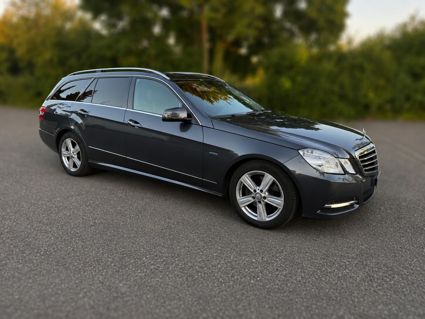 MERCEDES-BENZ E 350 V6 BlueEF Avantg. 4matic-image-1
