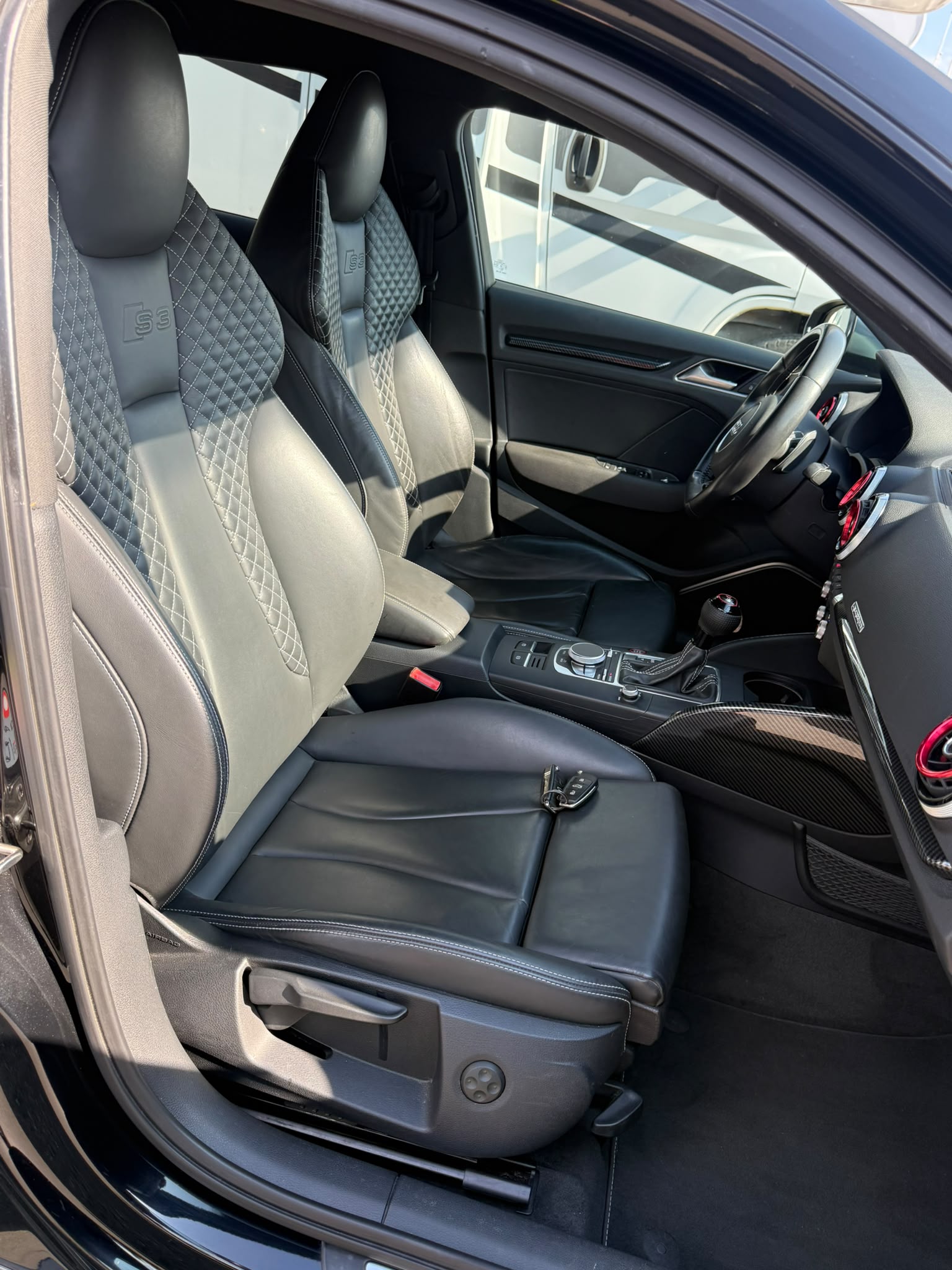 AUDI S3 Sportback 2.0 TFSI quattro S-tronic-image-20